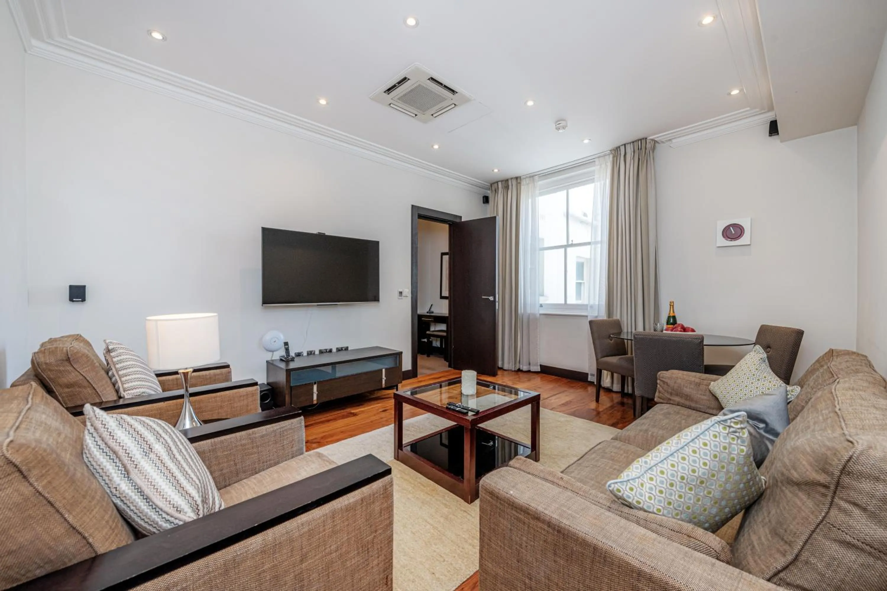 Living room in 130 Queen's Gate Apartments