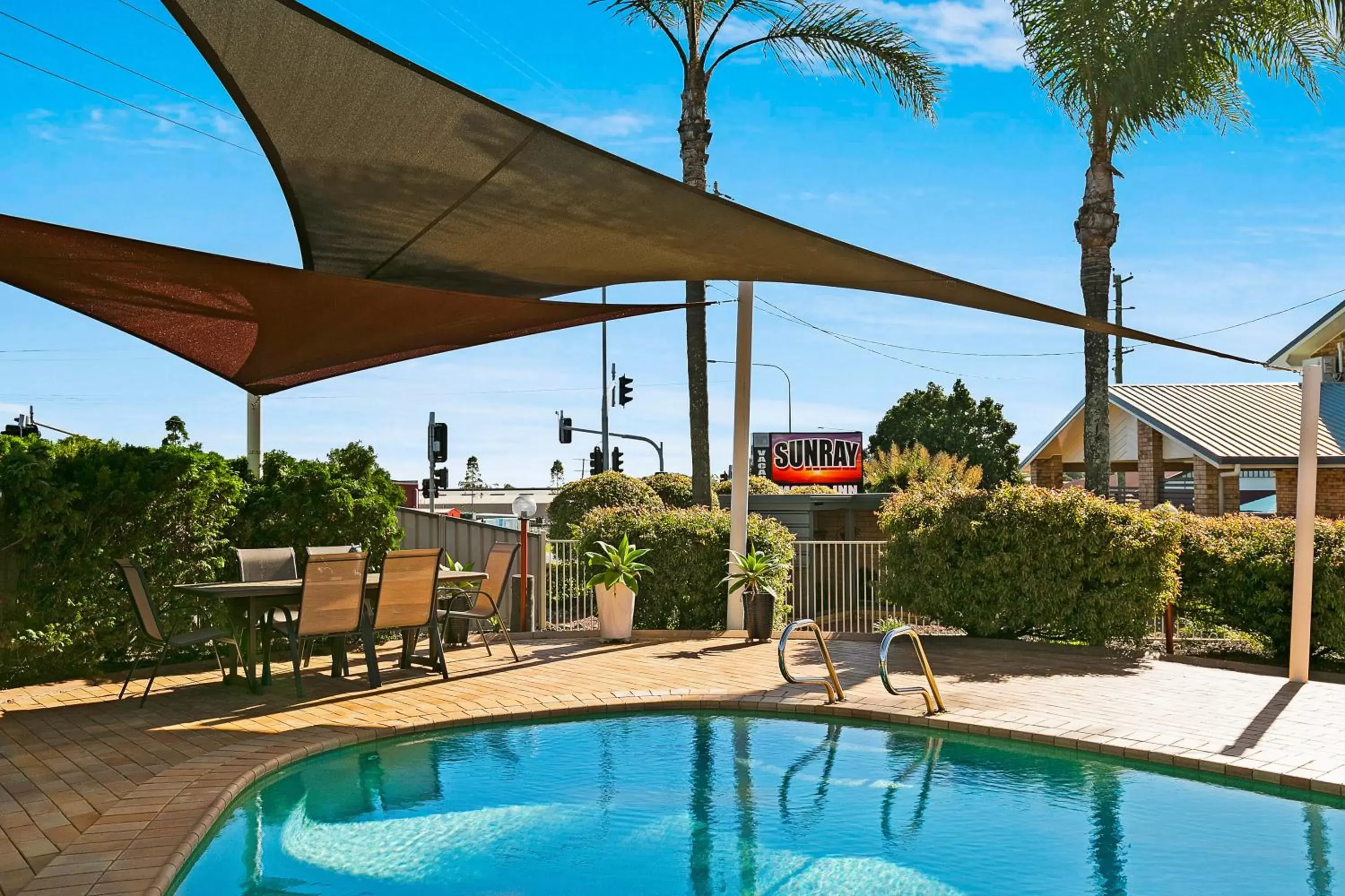 Swimming Pool in Sunray Motor Inn