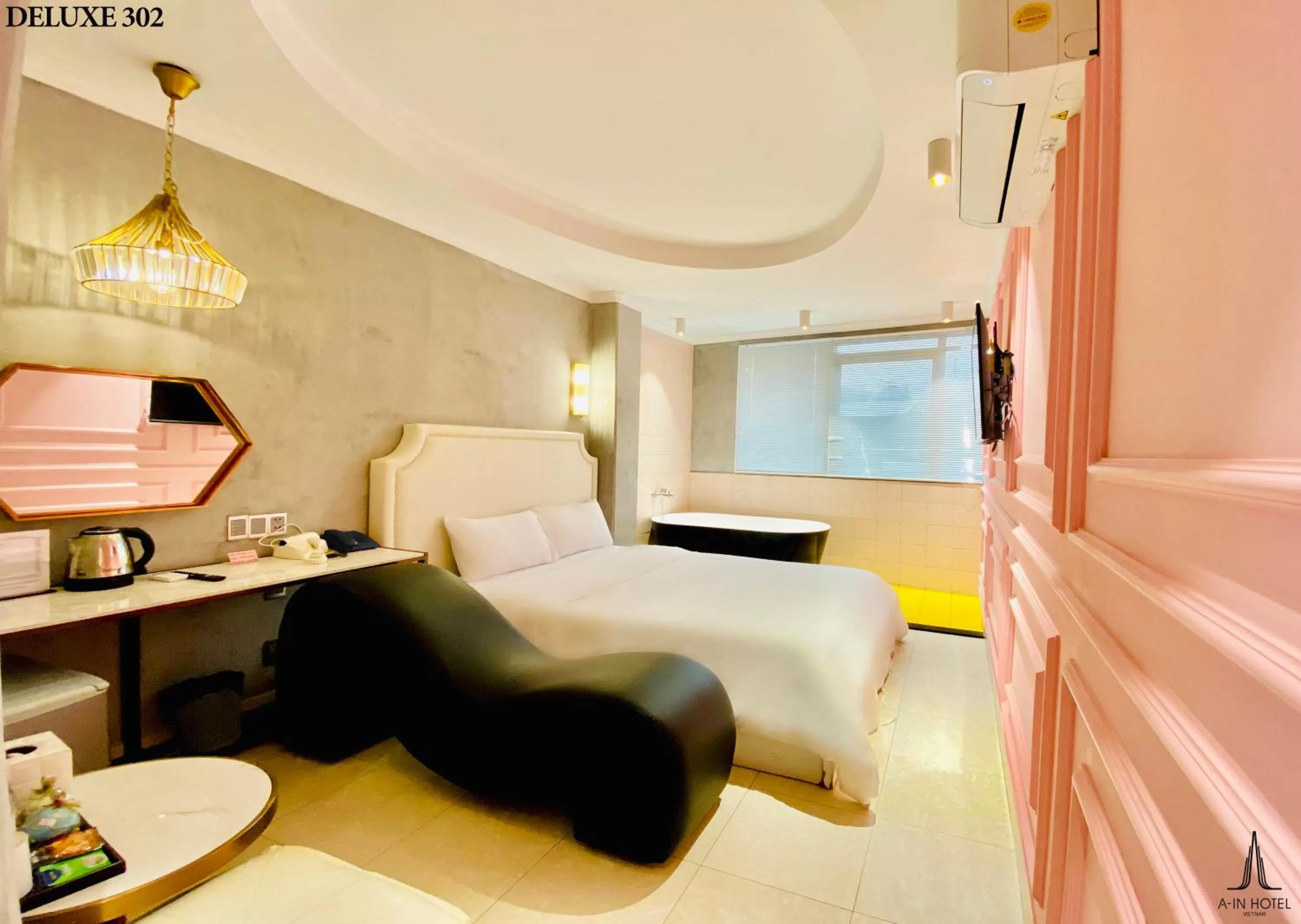 Bedroom, Bed in A In Hotel Del Luna