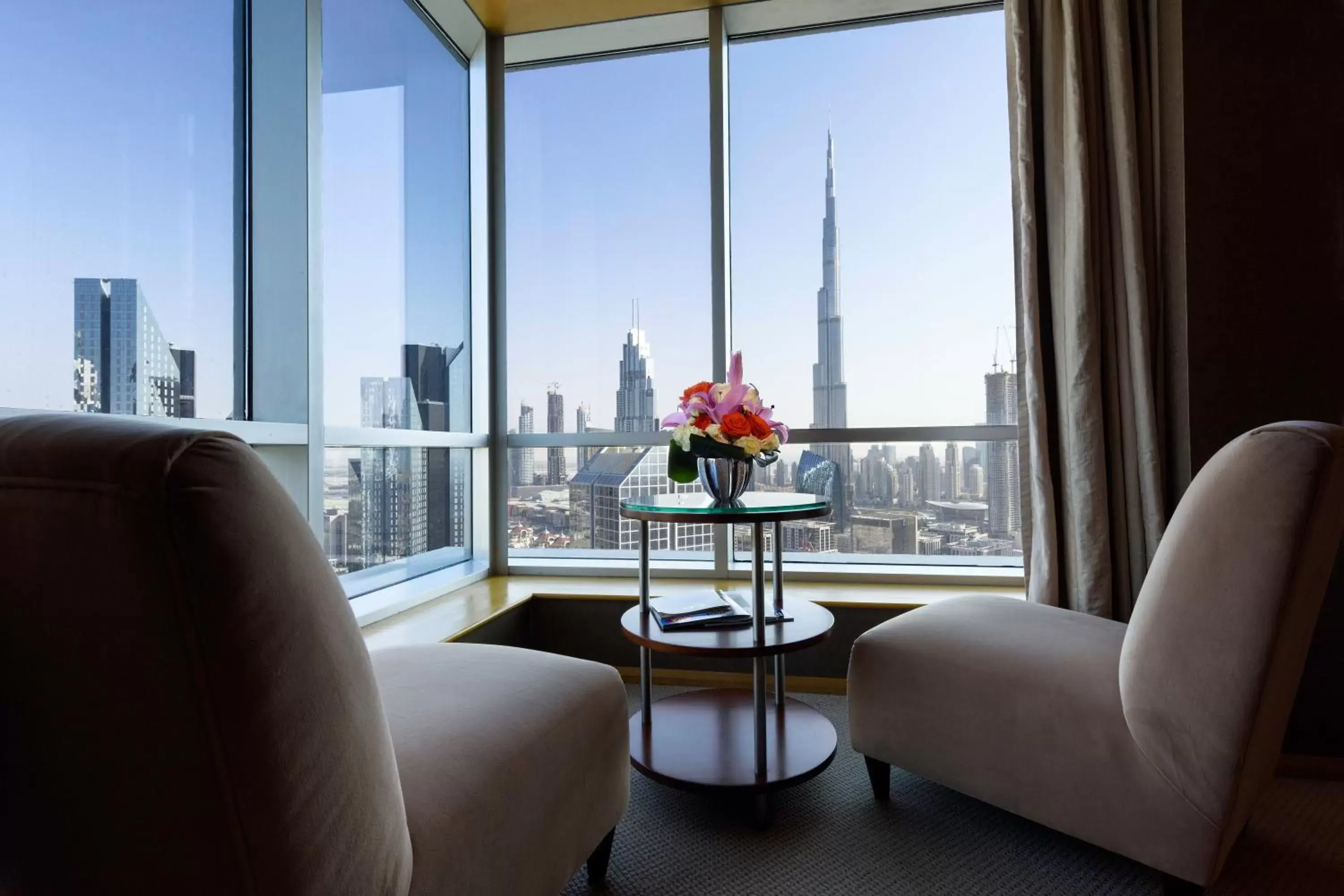 View (from property/room), Seating Area in Shangri-La Dubai
