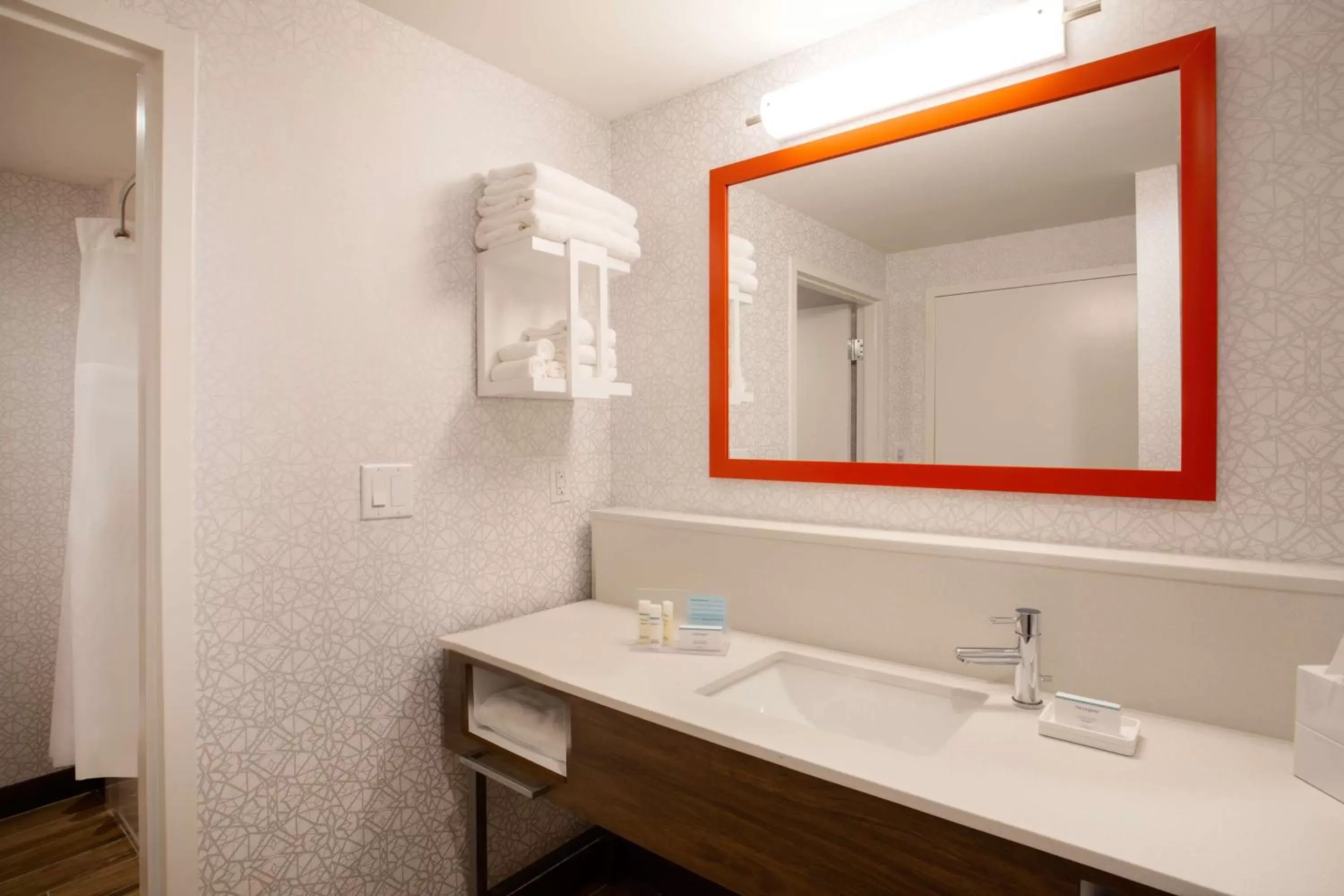 Bathroom in Hampton Inn & Suites North Port, Fl