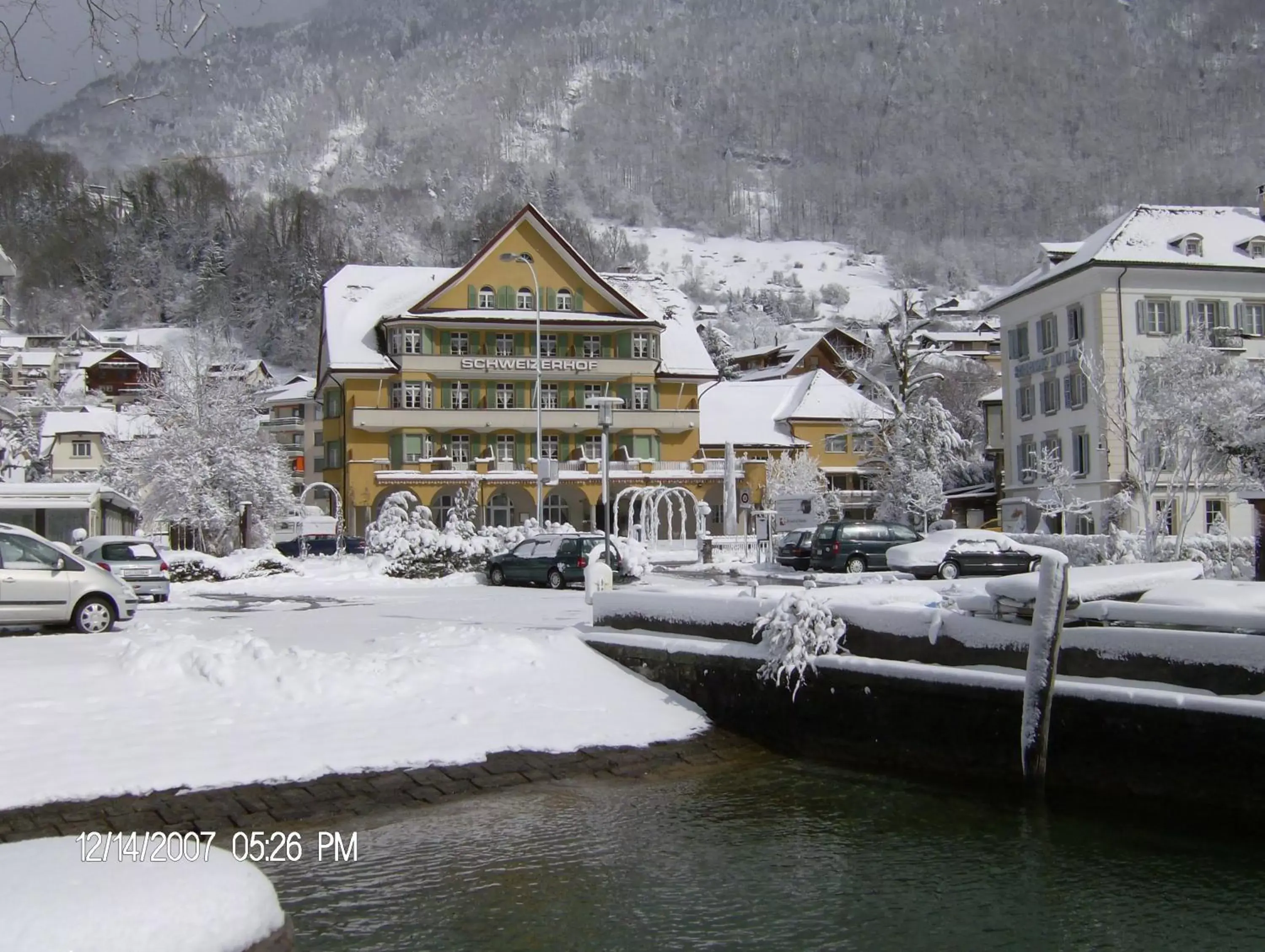 Facade/entrance, Property Building in Hotel Schweizerhof