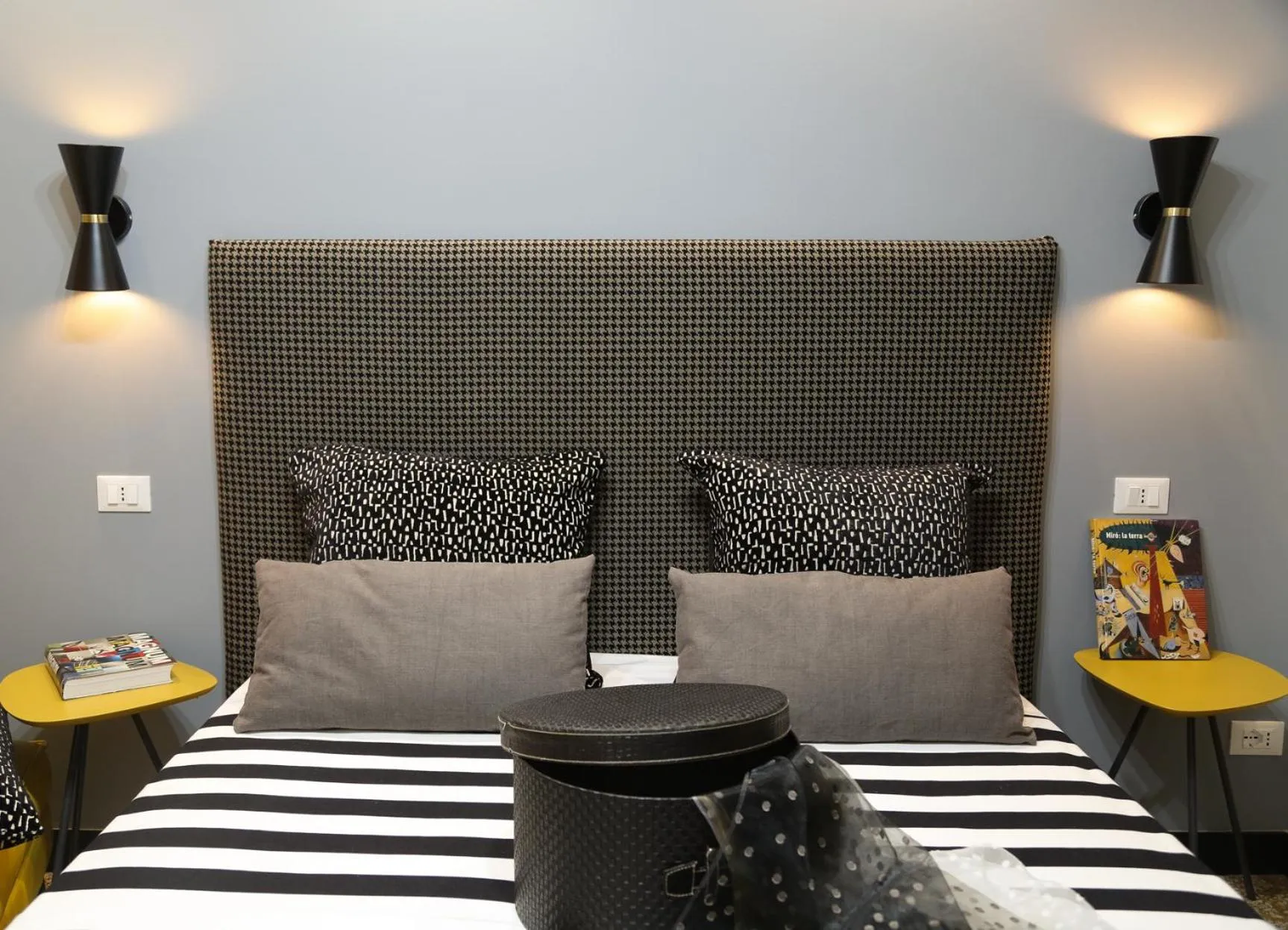 Massage, Bed in Hotel Bologna