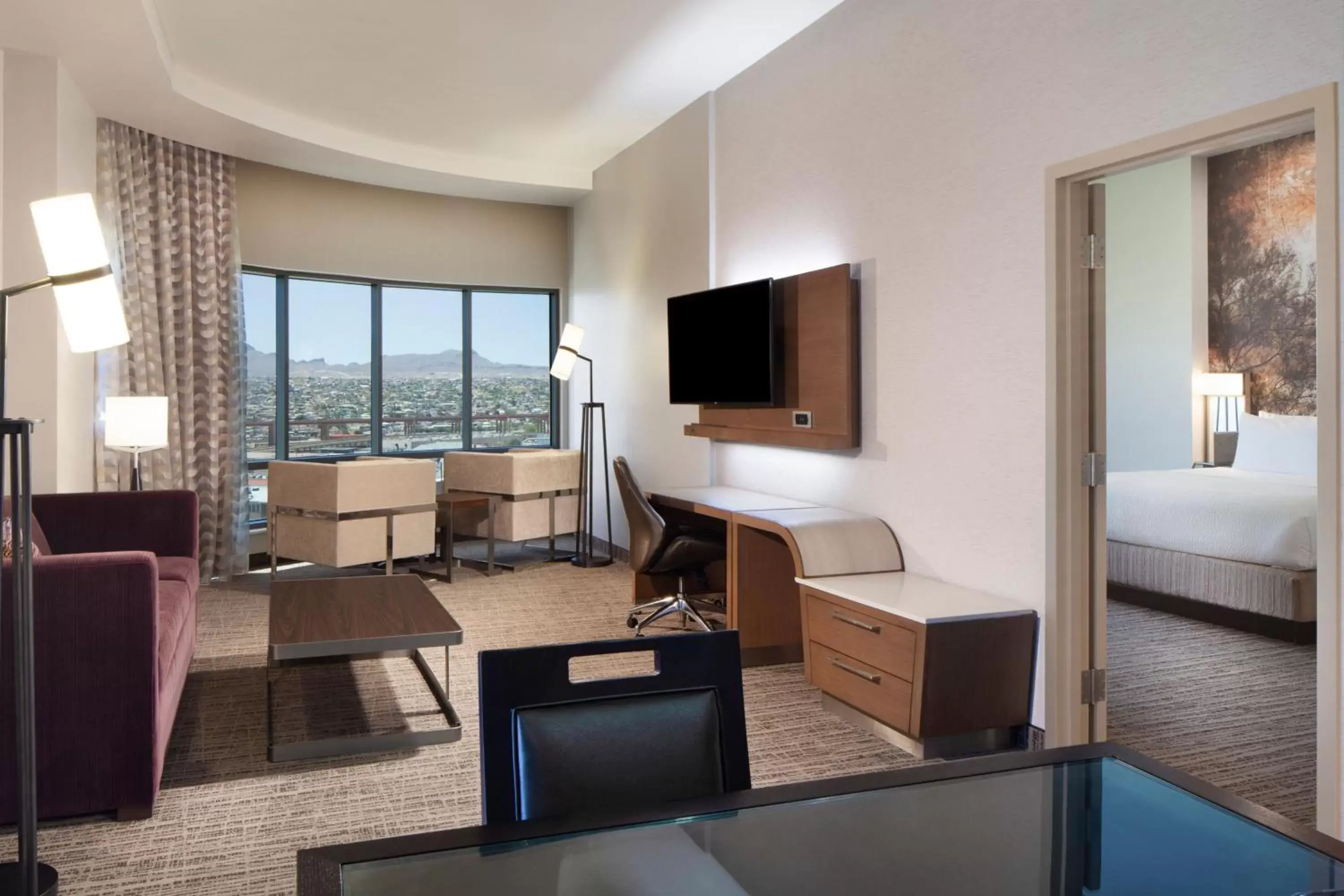 Bedroom, TV/Entertainment Center in Courtyard By Marriott El Paso Downtown/Convention Center