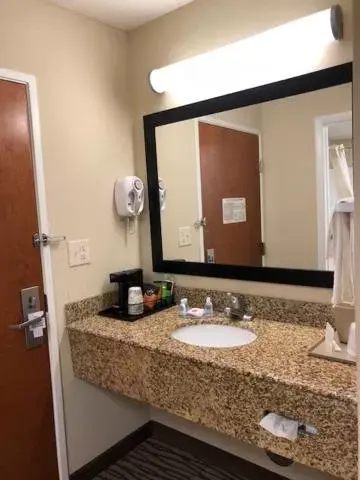Bathroom in Inn at Clinton