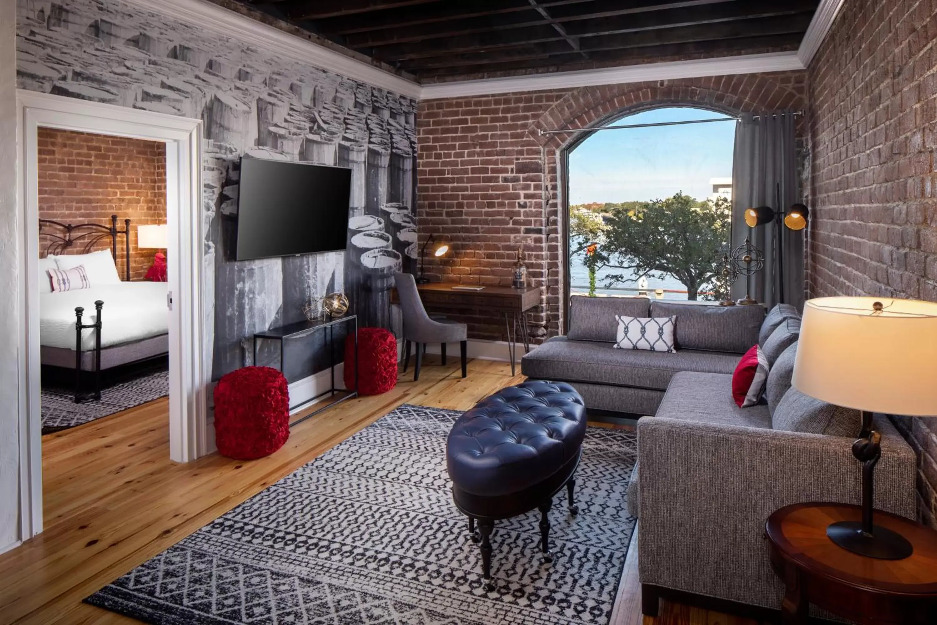 Living room, Seating Area in River Street Inn