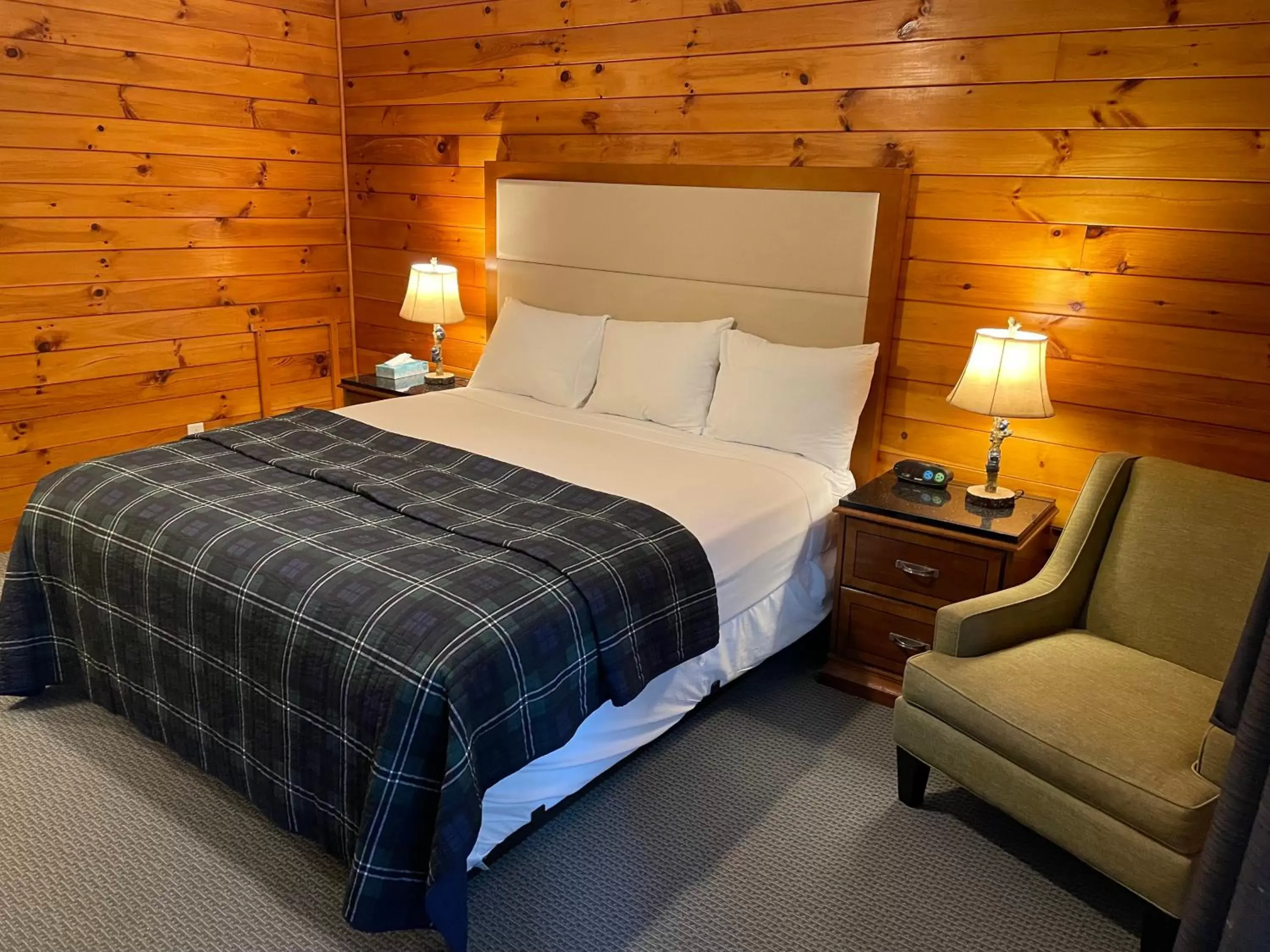 Bed in Northern Lights Lodge