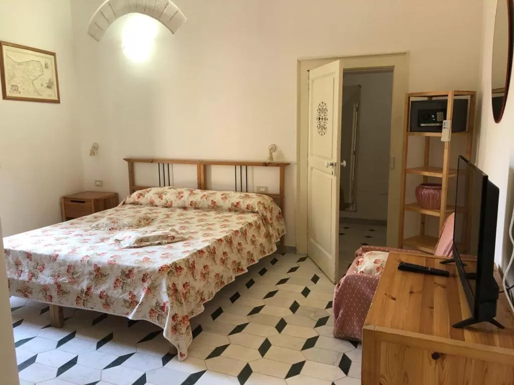 Bed in Rocca Sul Mare Hotel