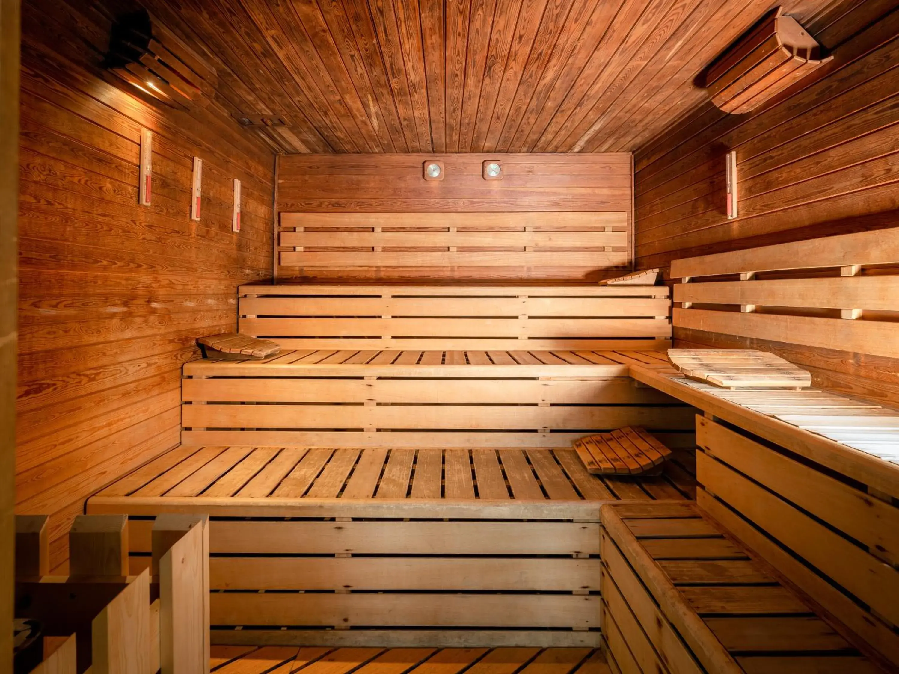 Sauna in Parc Hotel Germano Suites & Apartments