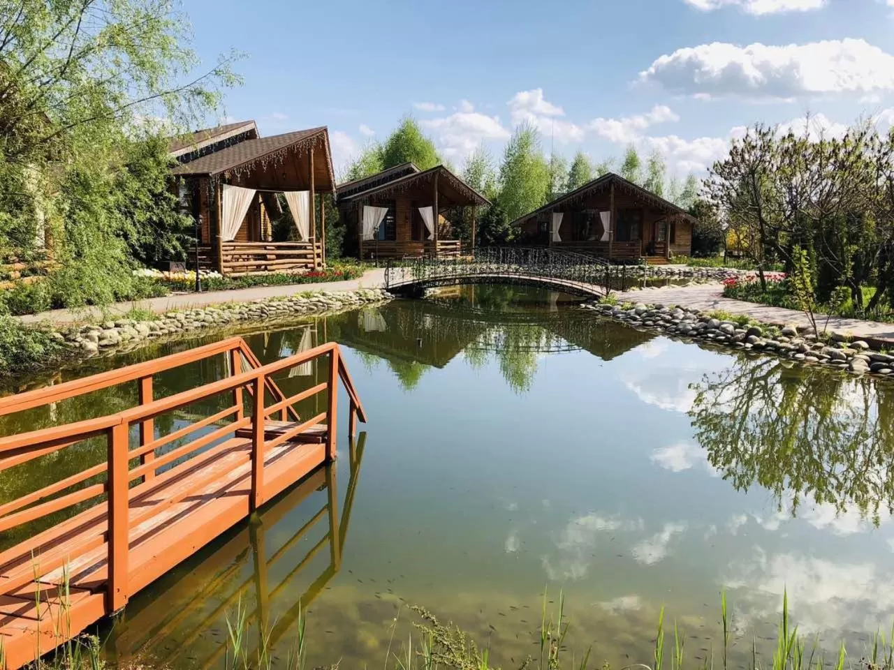 Spring, Property Building in Petrovskyi Brovar