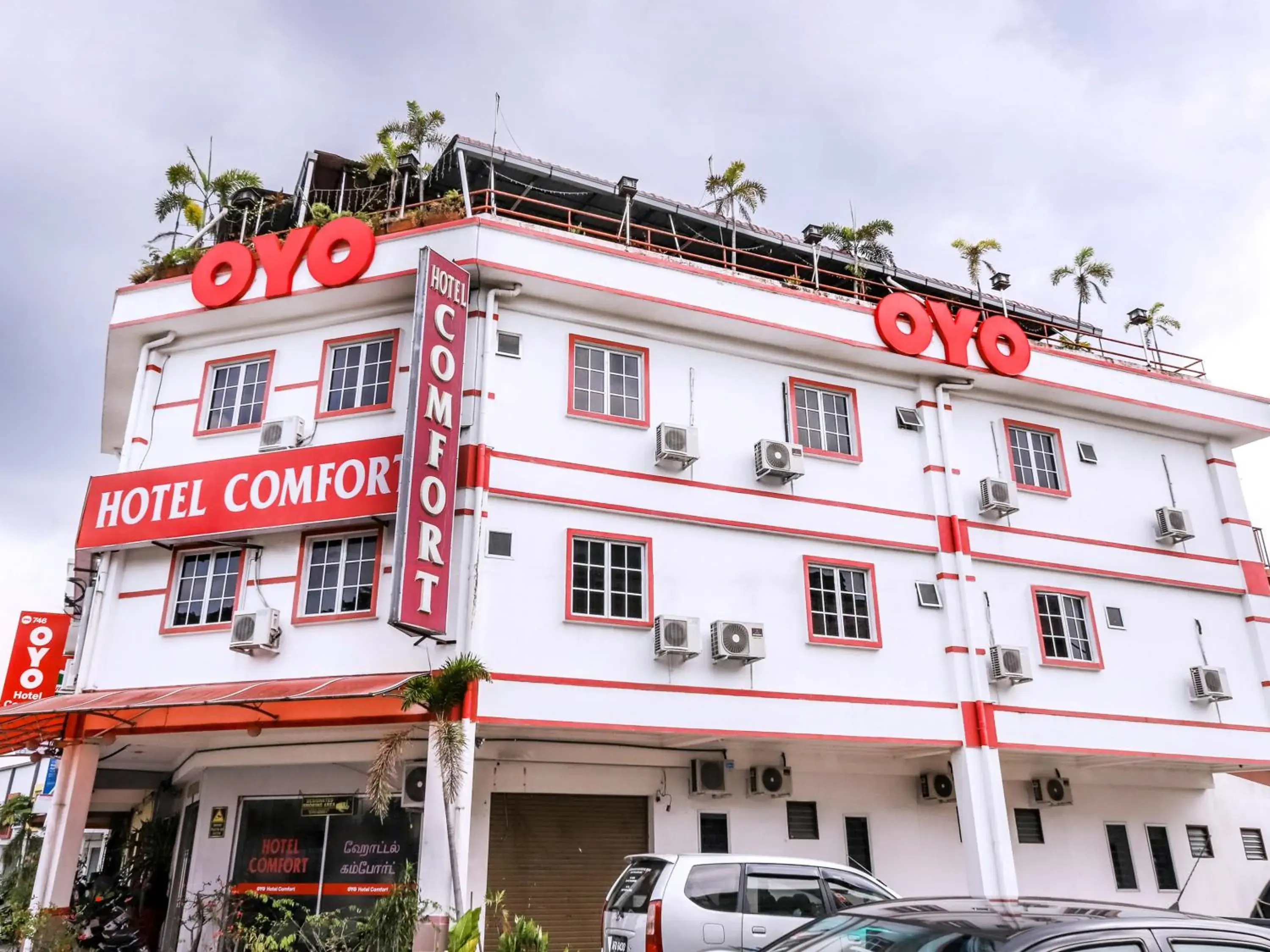 Property Building in OYO 746 Hotel Comfort