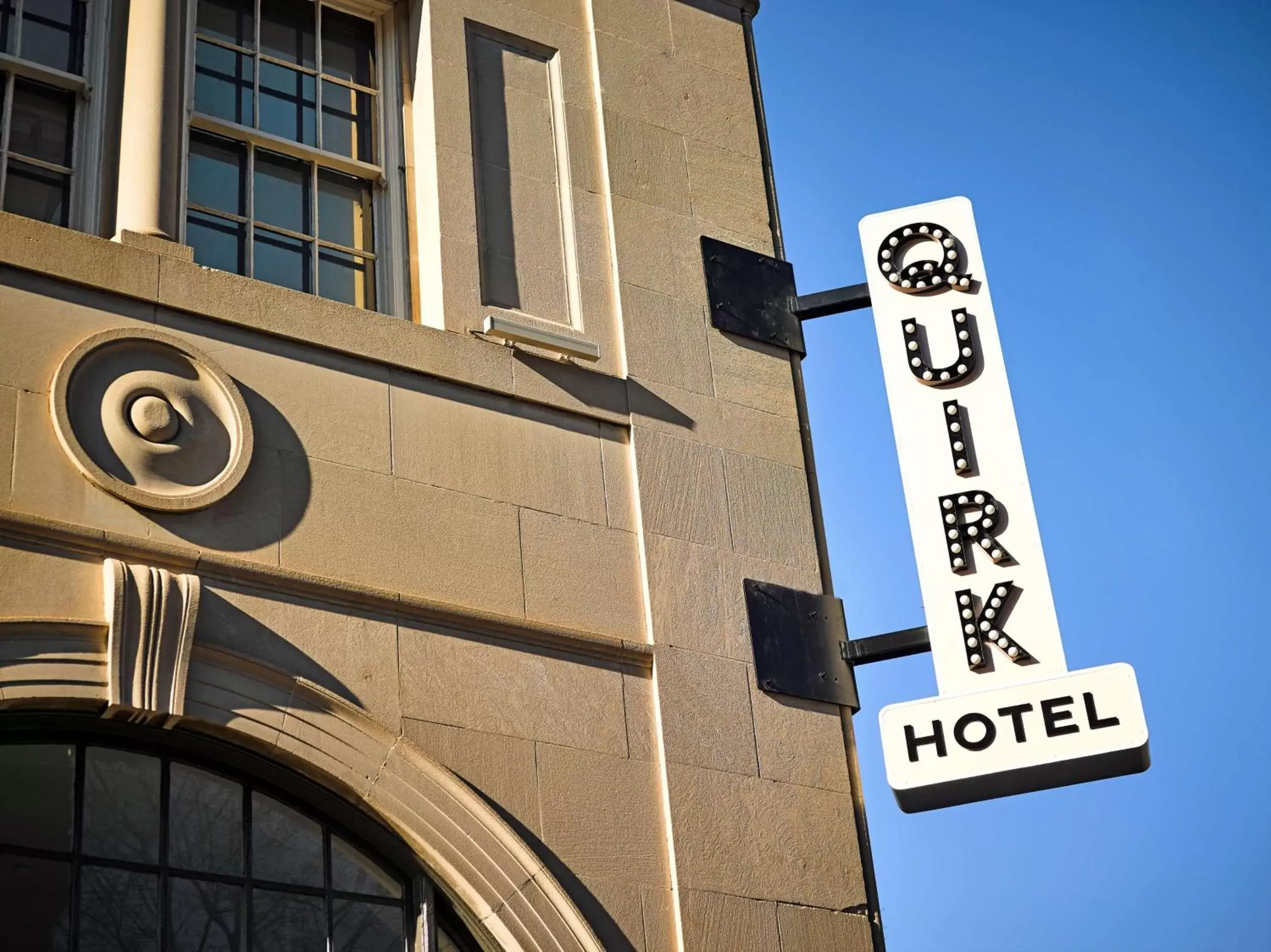 Property building, Property Logo/Sign in Quirk Hotel Richmond