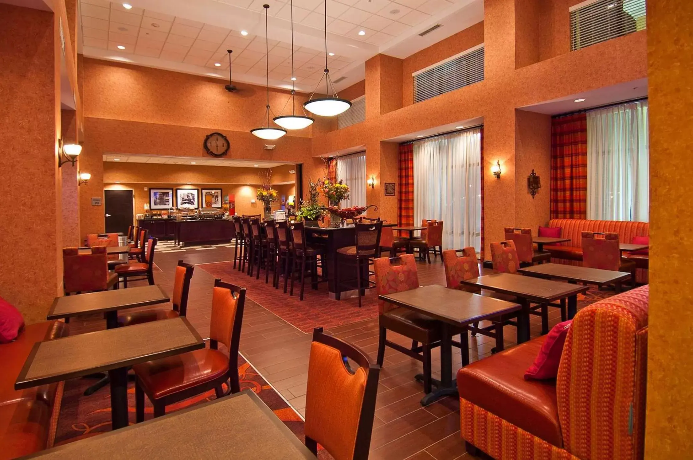 Breakfast, Restaurant/Places to Eat in Hampton Inn & Suites Elk City