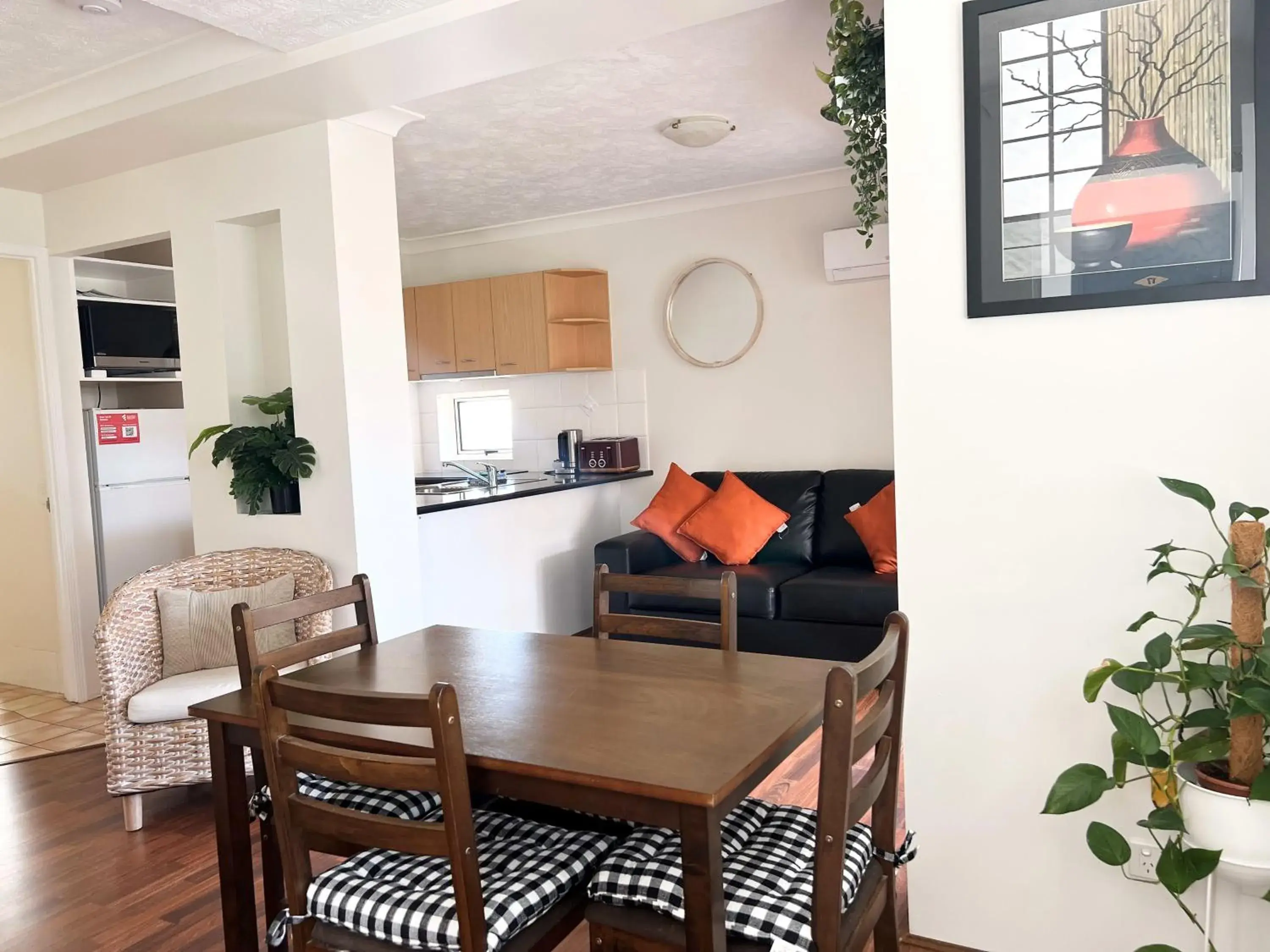 Living room, Dining Area in Montego Sands Resort