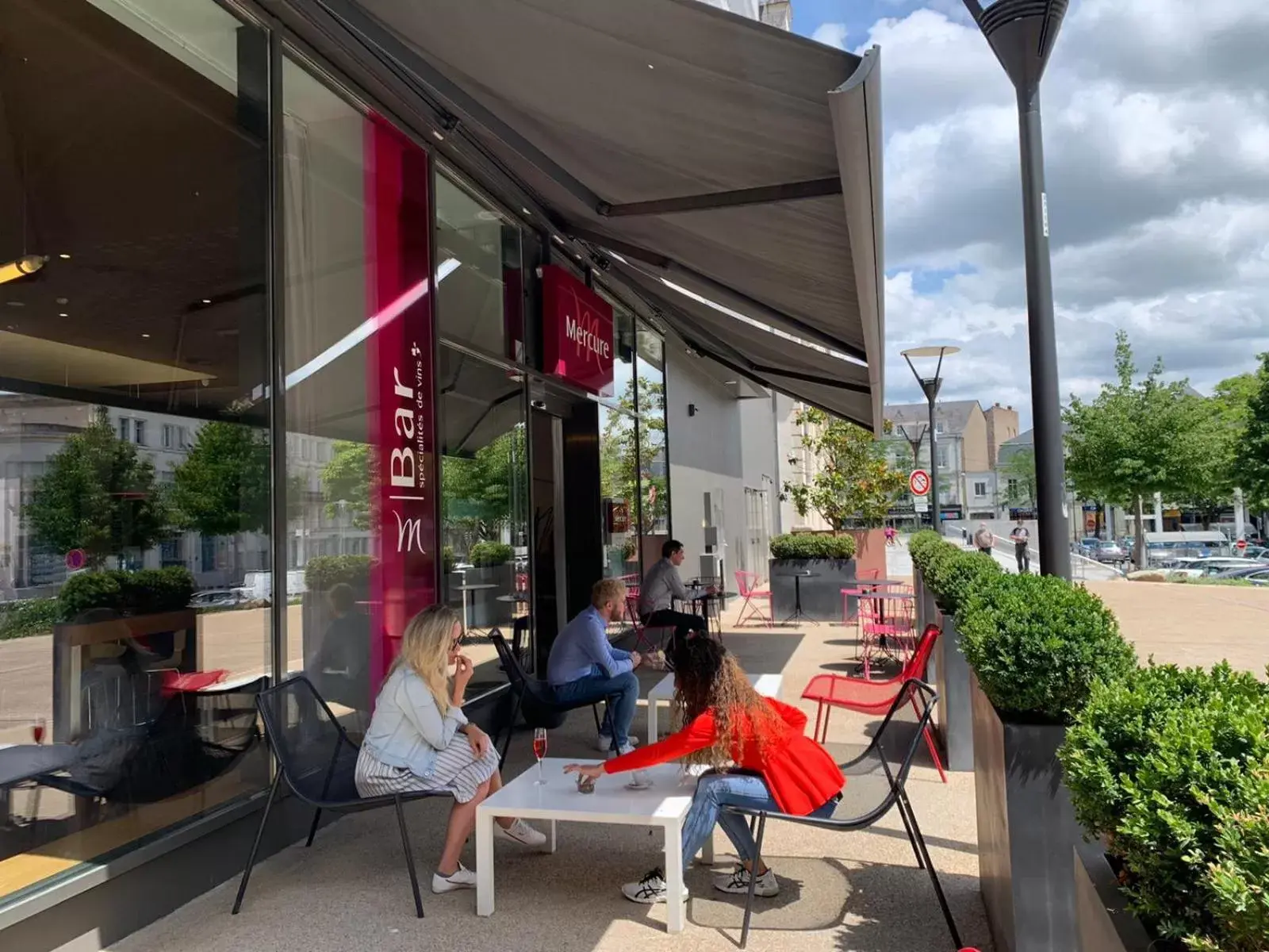 Patio in Mercure Cholet Centre