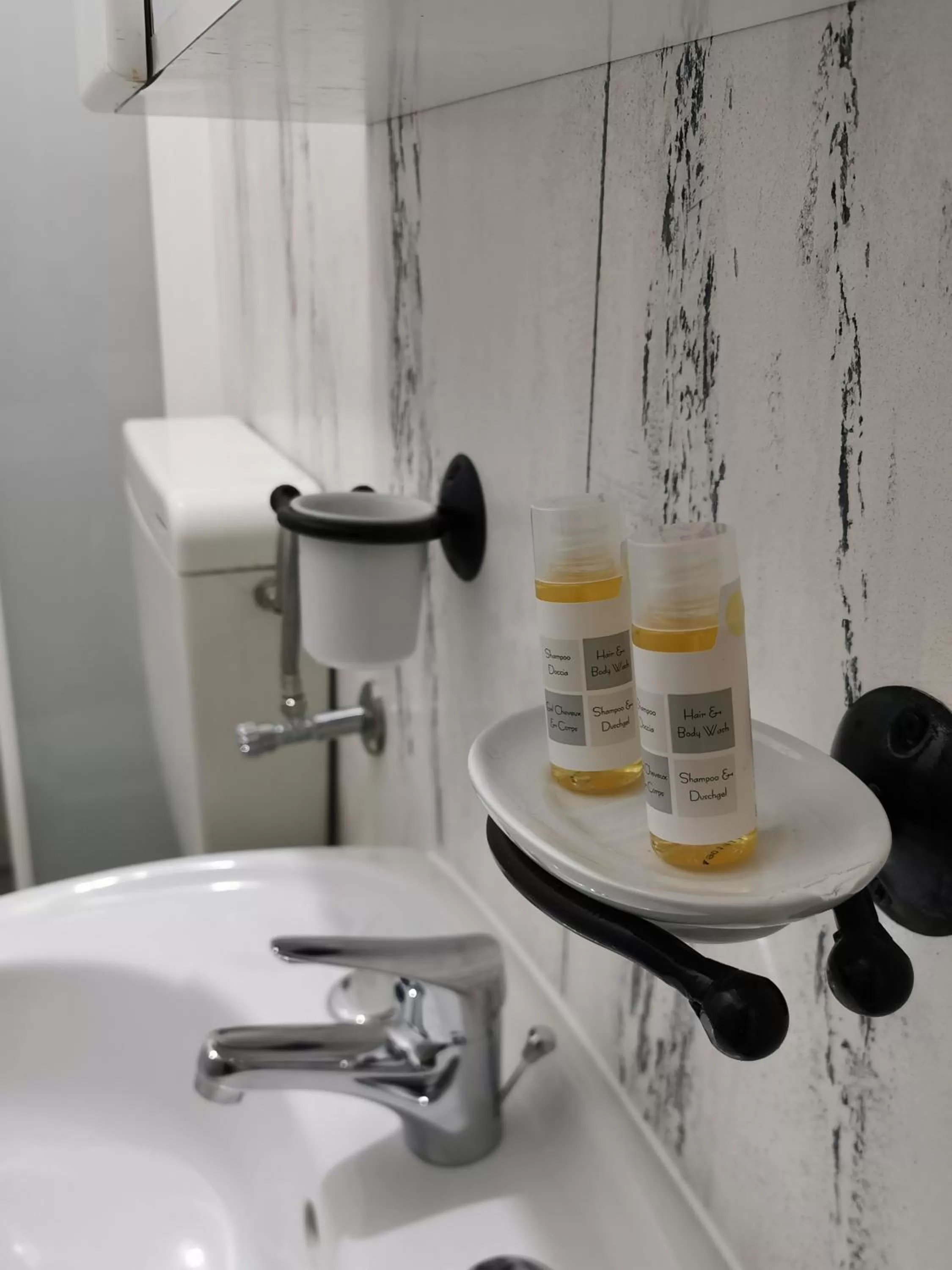 Bathroom in Lo Nardo Accommodation