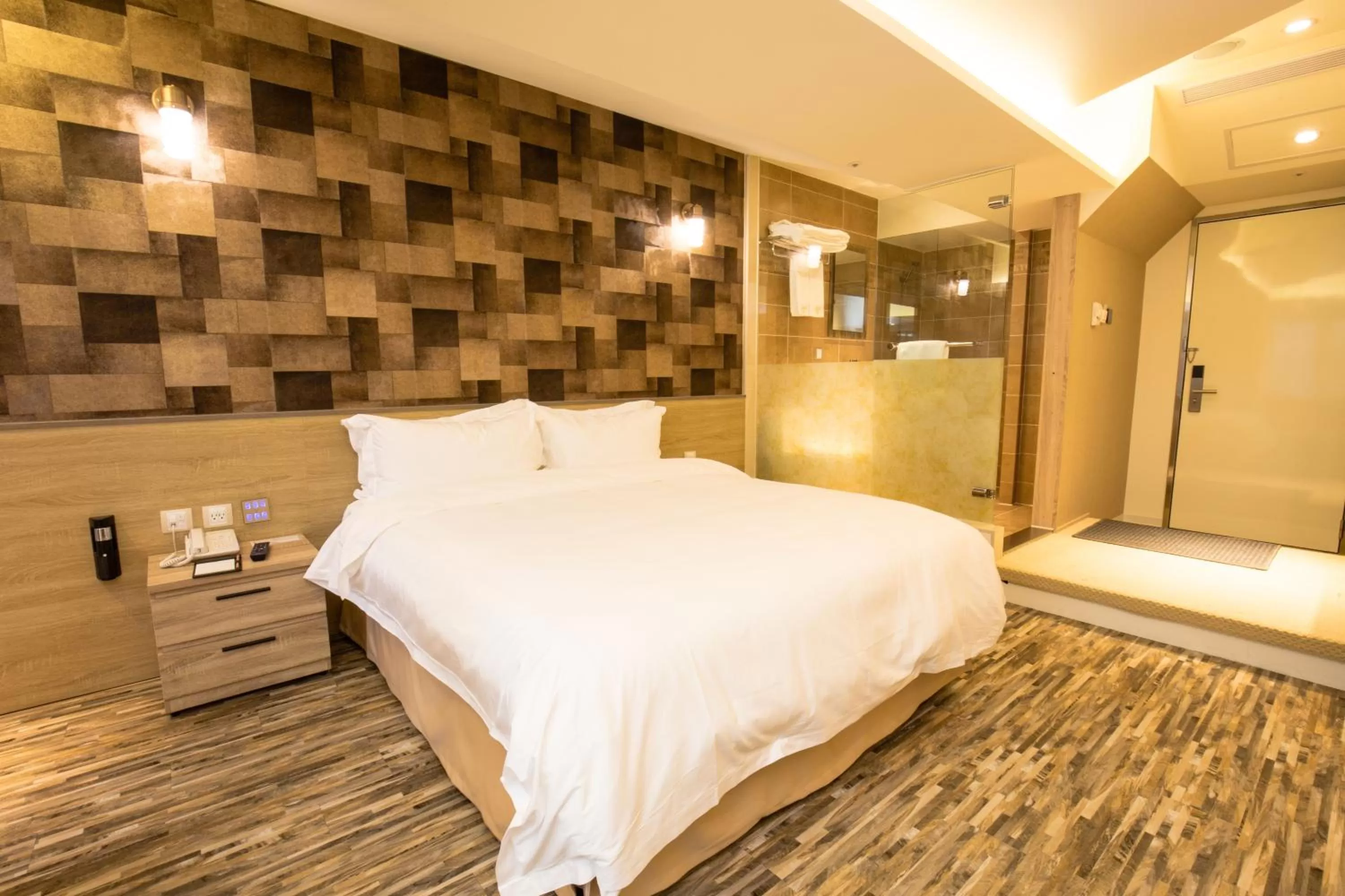 Bedroom, Bed in Walker Hotel. Ximen