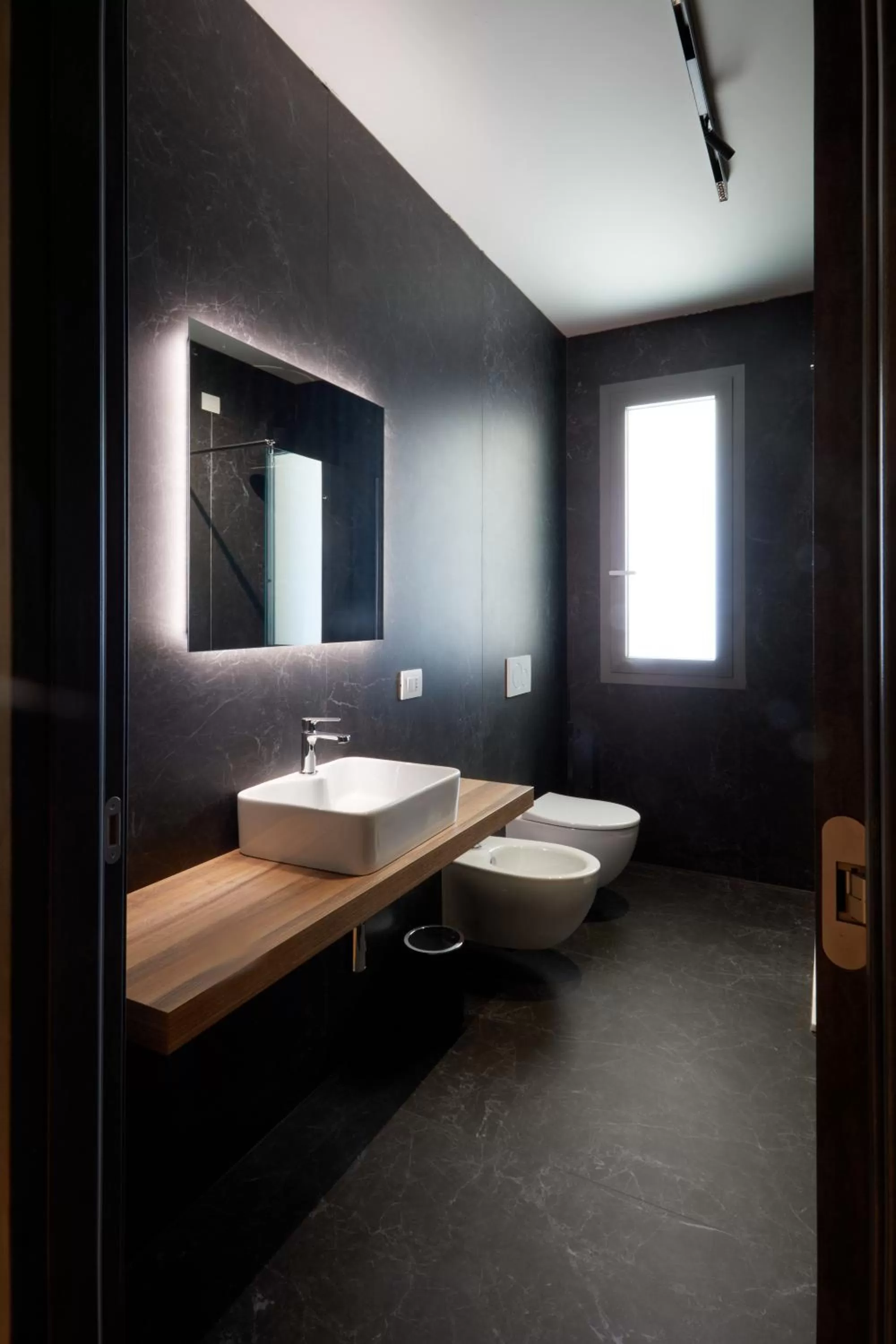 Bathroom in Glass House - Smart Rooms & Parking