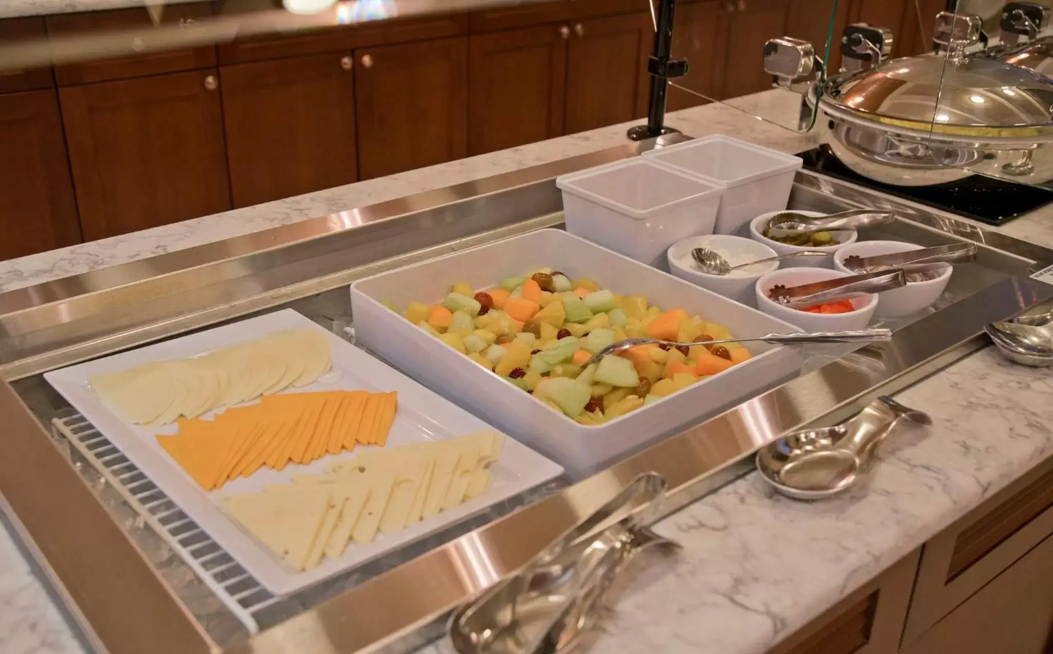 Restaurant/places to eat in Staybridge Suites Baltimore - Inner Harbor by IHG Restaurant/places to eat in Staybridge Suites Baltimore - Inner Harbor by IHG