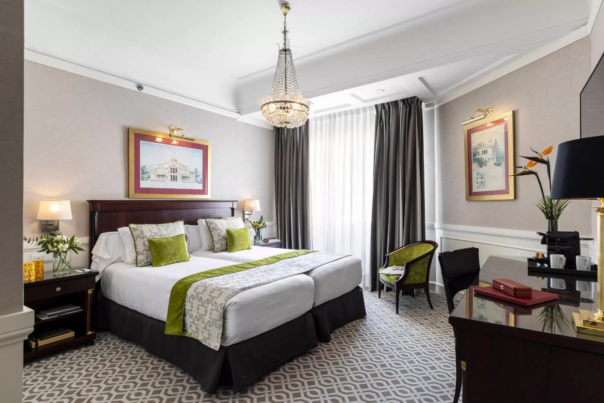 Superior Double or Twin Room in Emperador