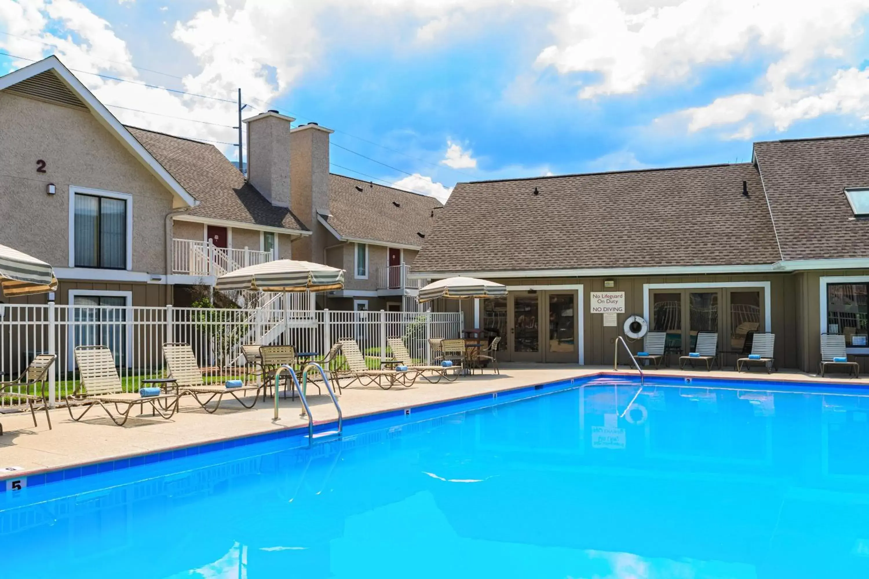 Swimming Pool in Residence Inn by Marriott Nashville Airport