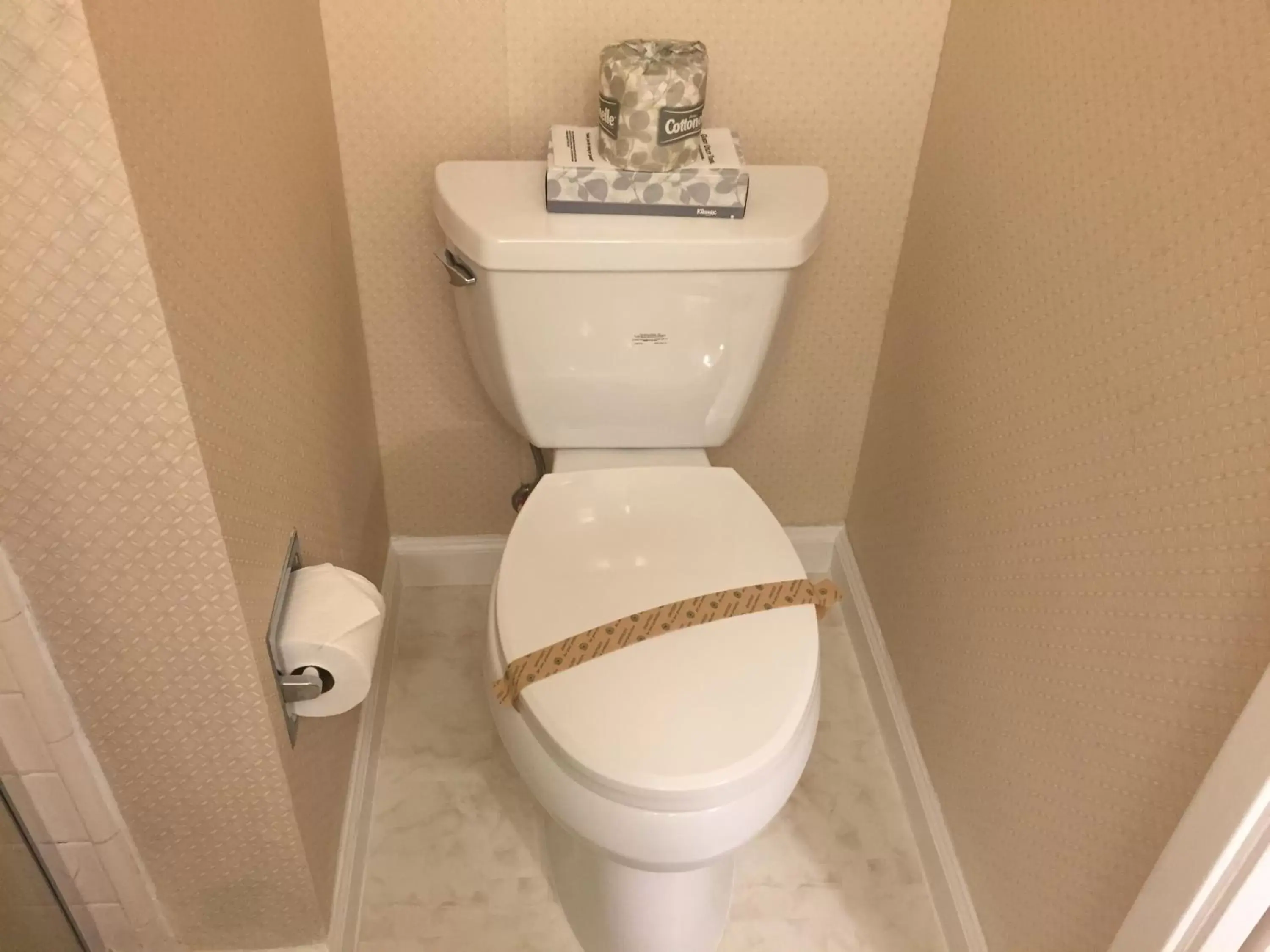 Toilet, Bathroom in Hotel Amari