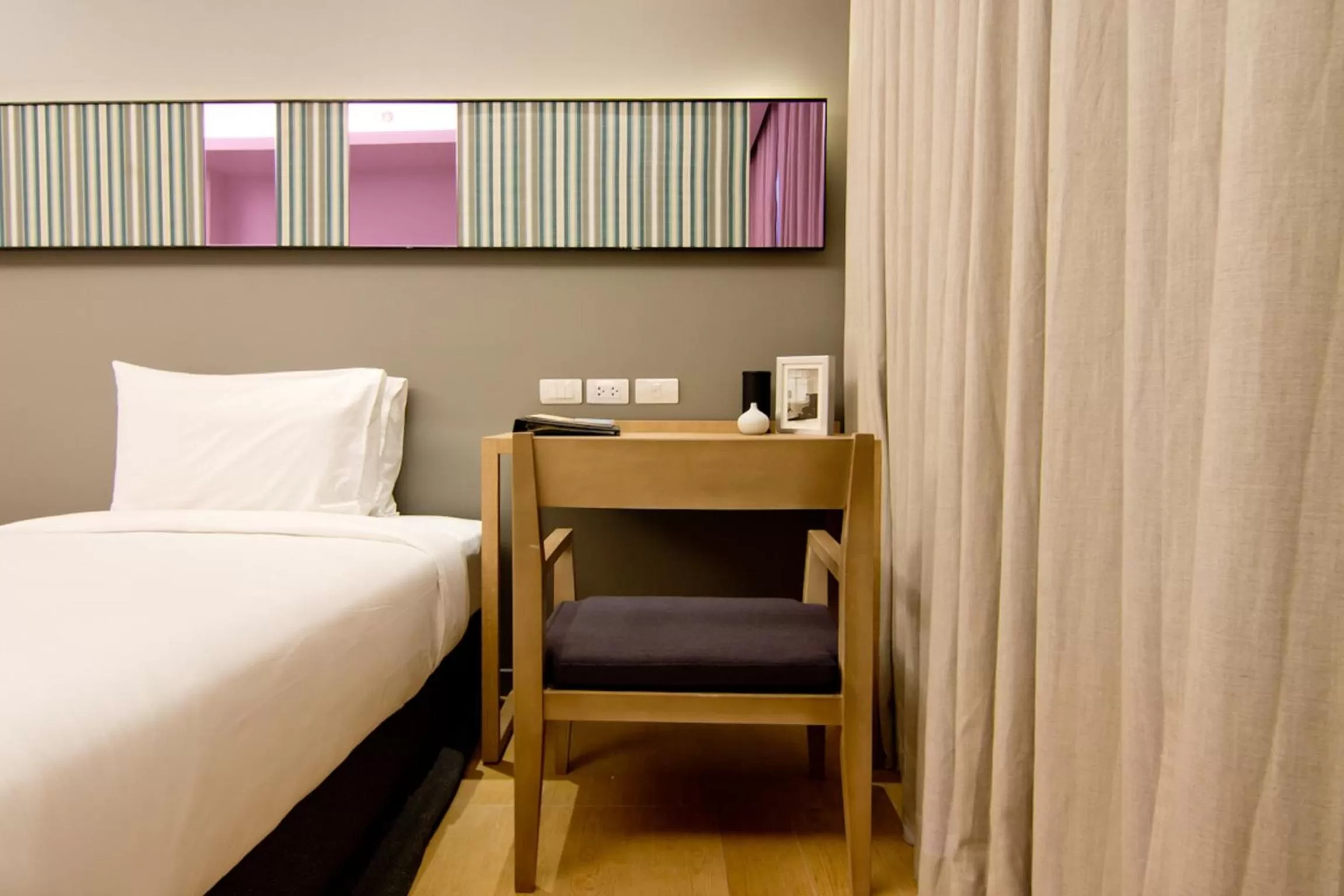 Seating area, Bed in The Sun Xclusive