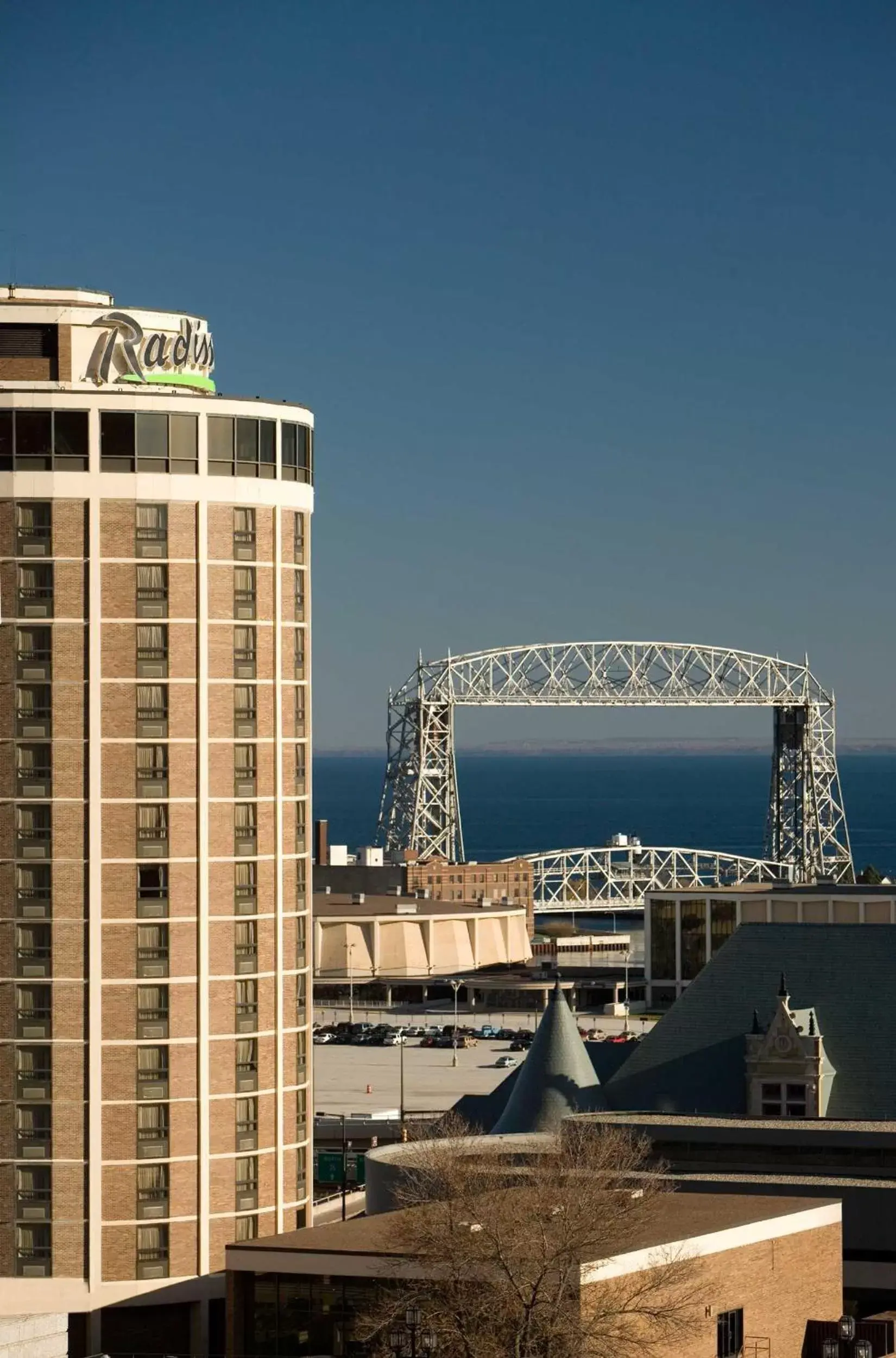 Property building in Radisson Hotel Duluth-Harborview