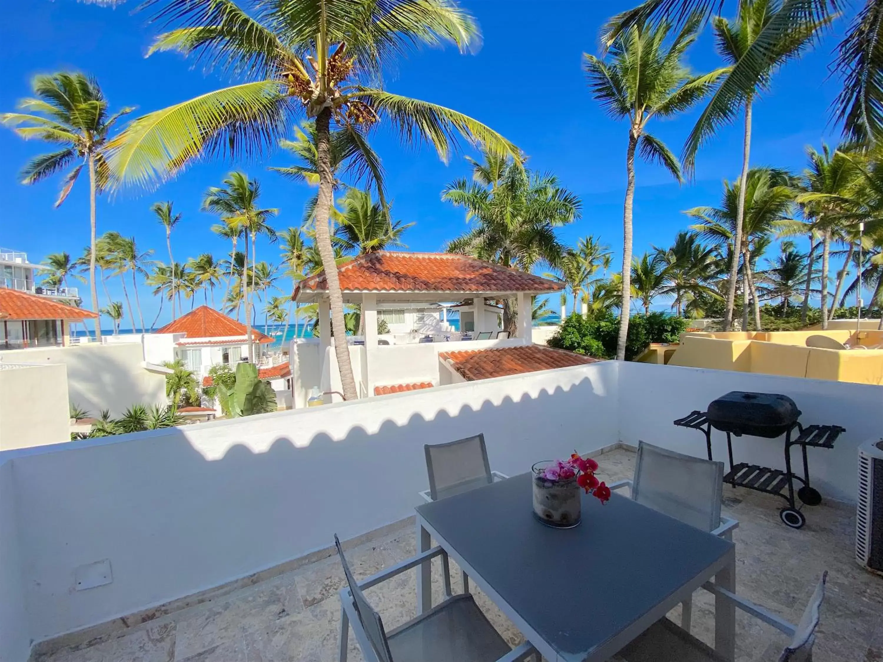 Villa with Sea View in LOS CORALES VILLAS and SUITES - BEACH CLUB, SPA, RESTAURANTS