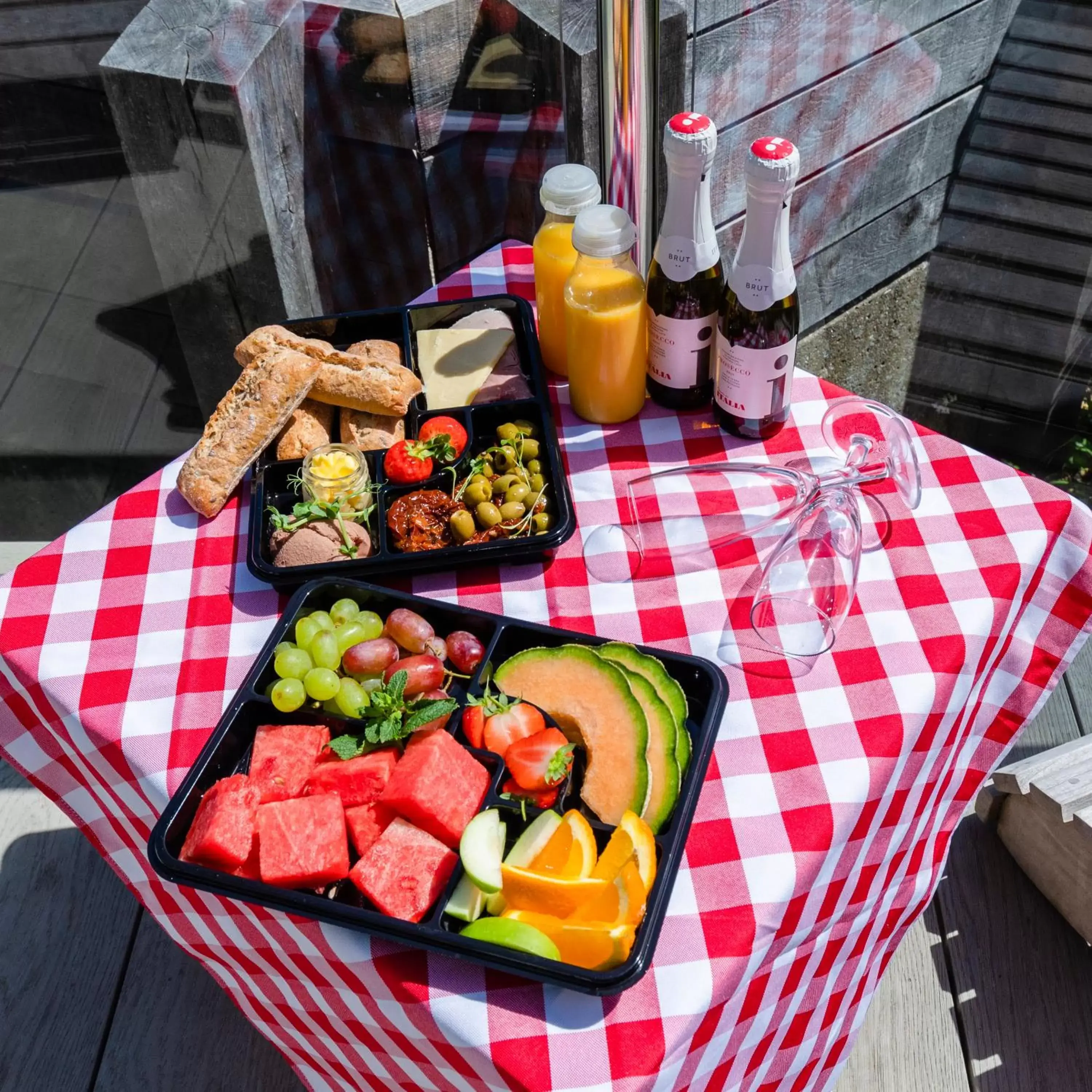 Continental breakfast in Beach Hut Suites