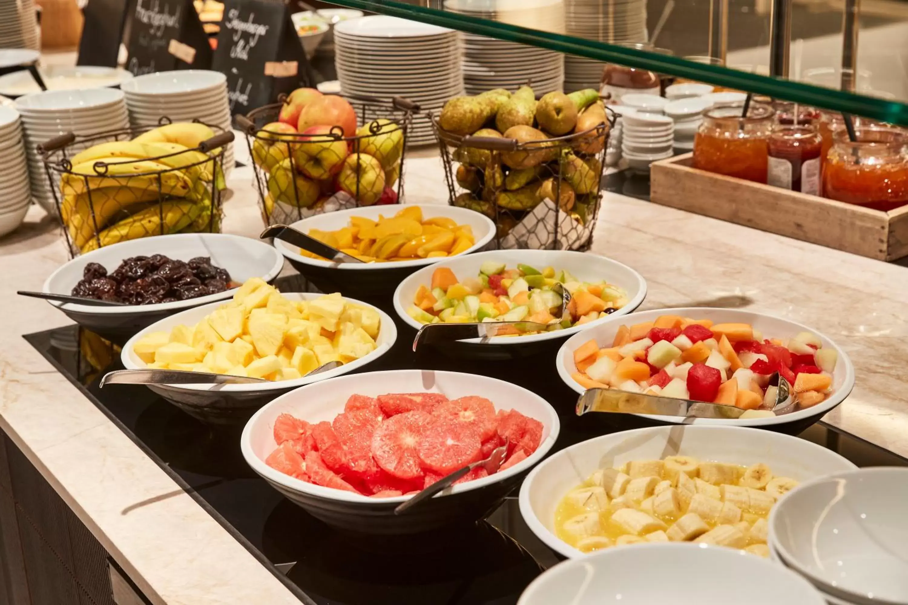 Breakfast in Steigenberger Hotel Hamburg