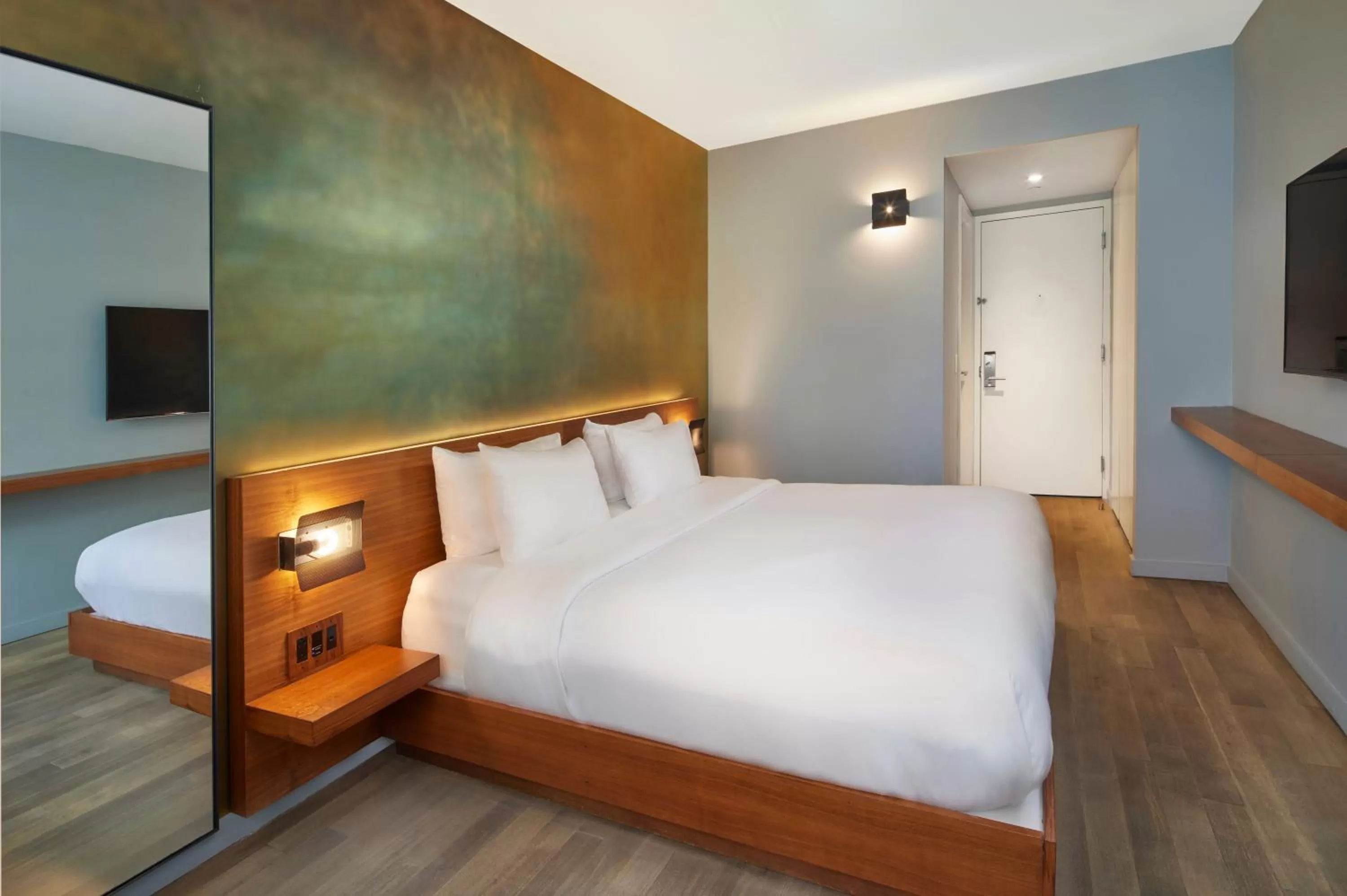 Bedroom, Bed in Truss Hotel Times Square