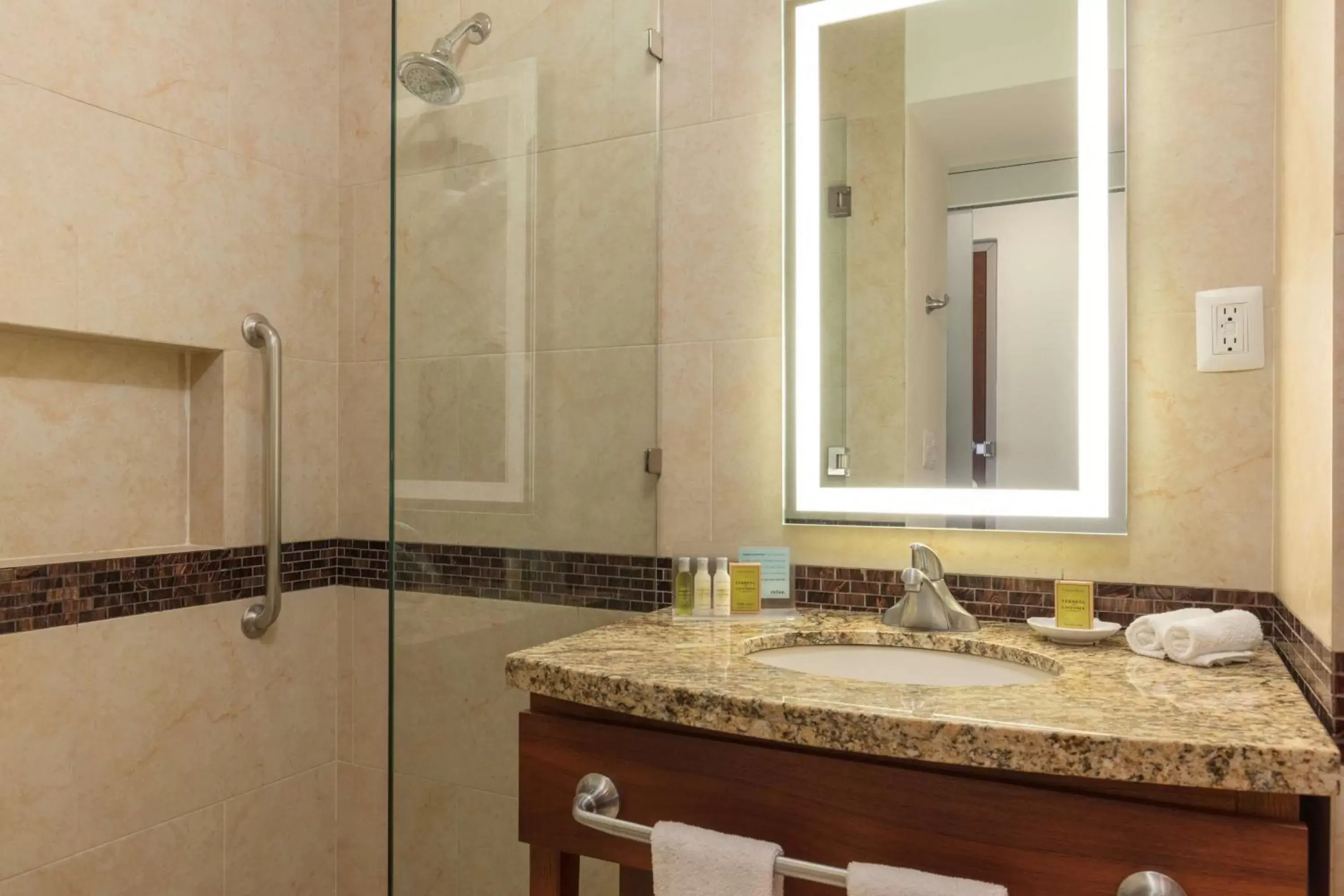 Bathroom in Hampton Inn & Suites by Hilton Los Cabos