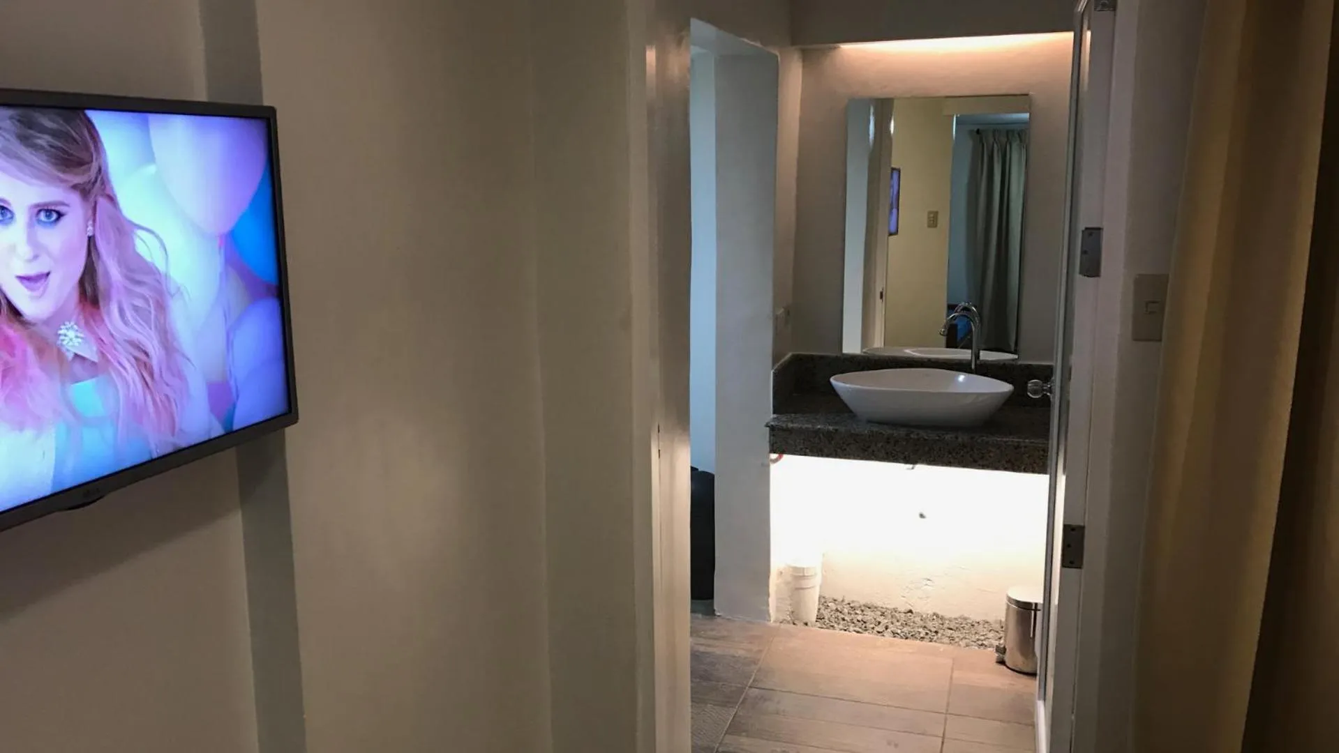 Bathroom in 1775 Adriatico Suites