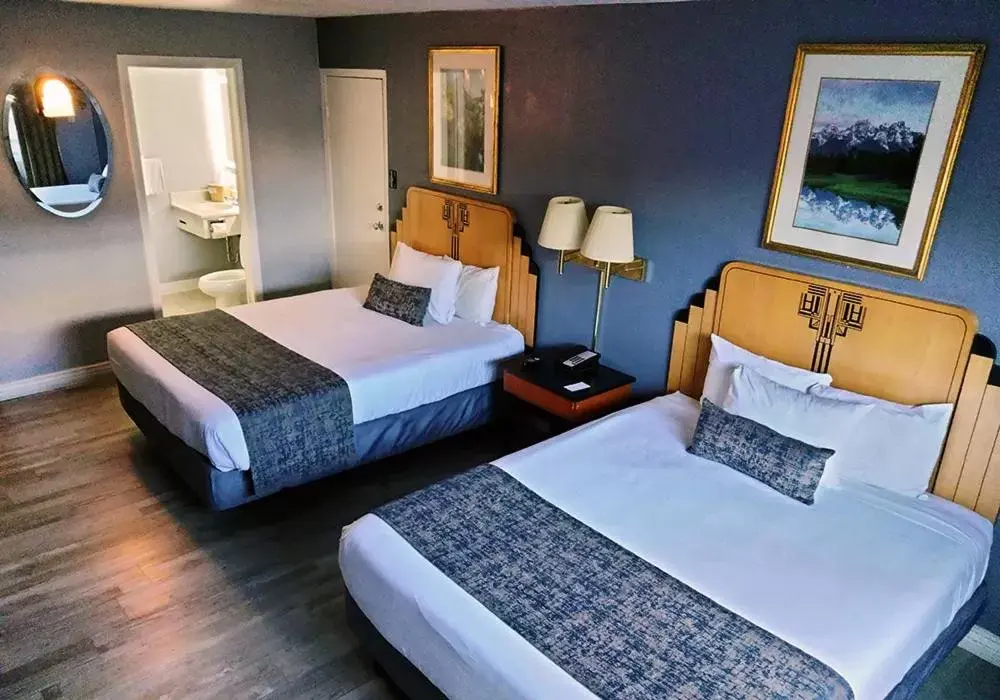 Queen Room with Two Queen Beds in Metropolitan Inn Downtown Salt Lake City Queen Room with Two Queen Beds in Metropolitan Inn Downtown Salt Lake City