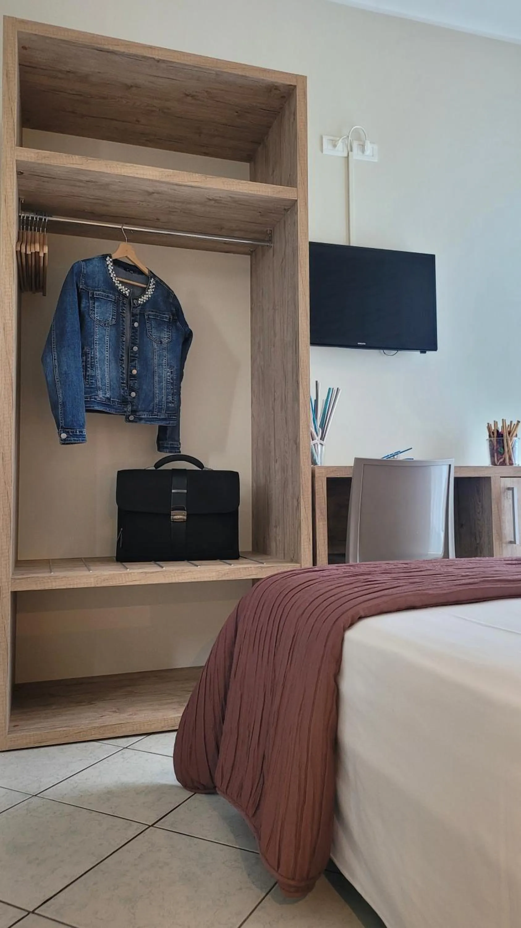 TV and multimedia, Bed in Hotel Adigrat