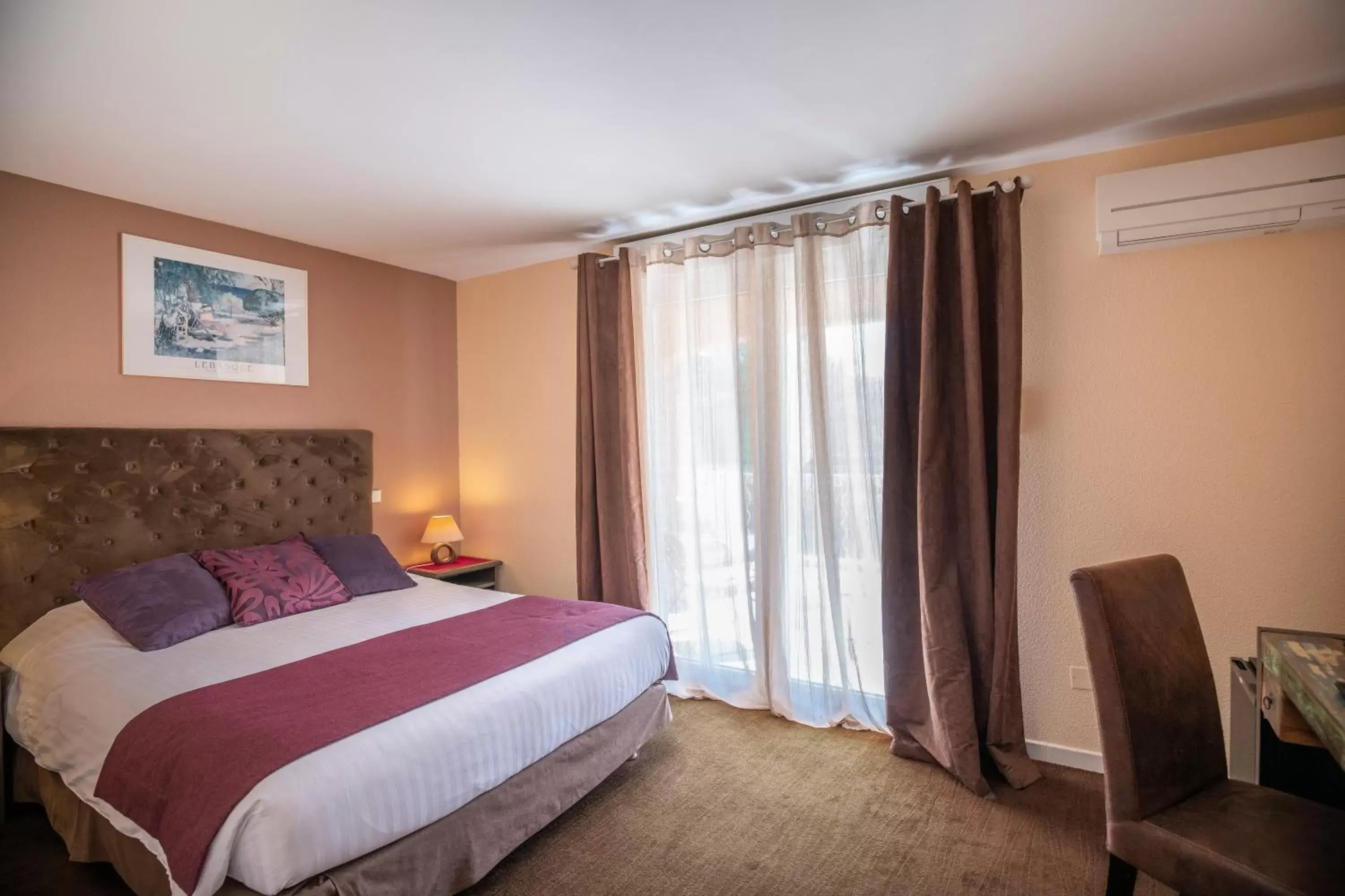 Bedroom in Les Bastides Saint Paul