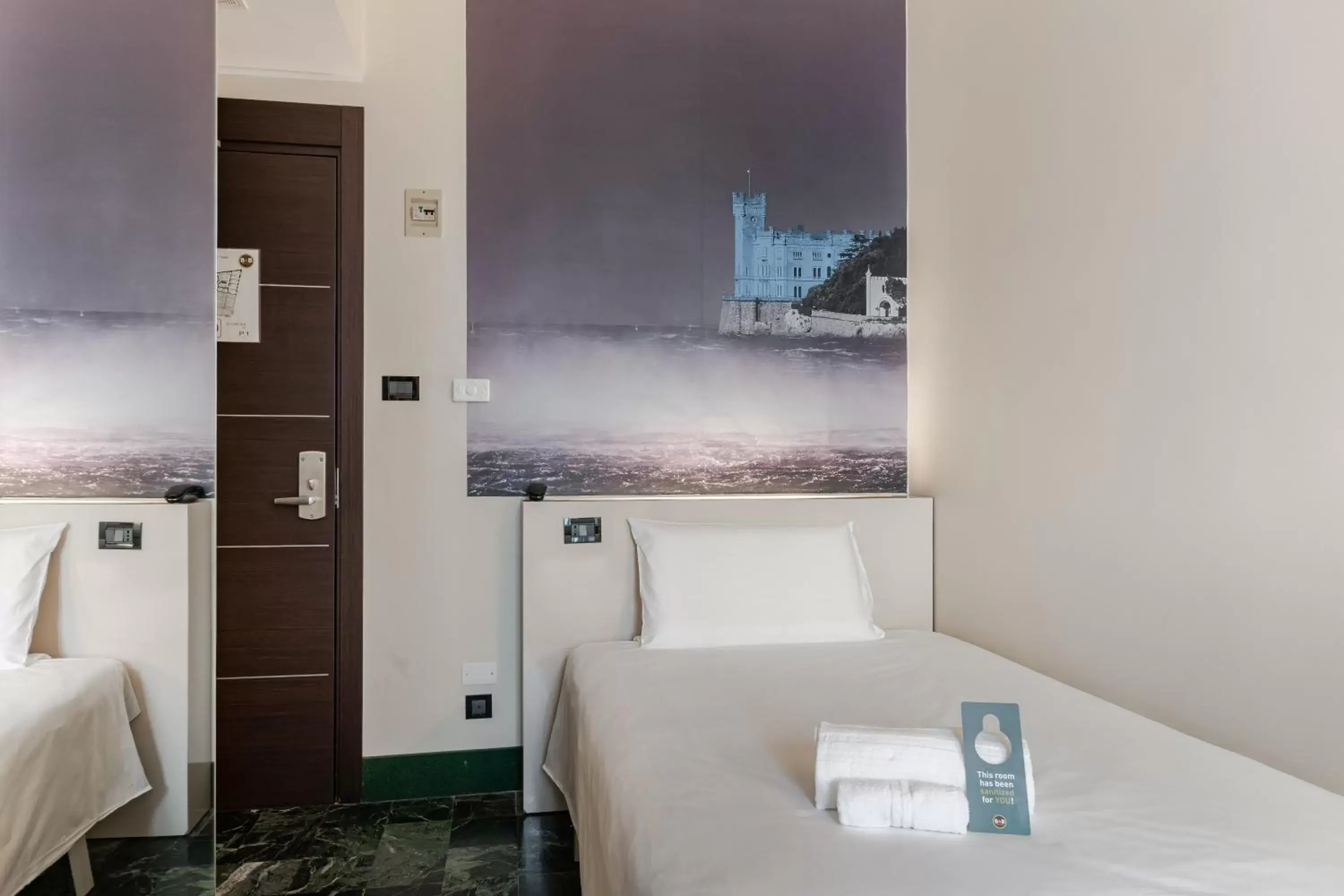 Bedroom, Bed in B&B Hotel Trieste
