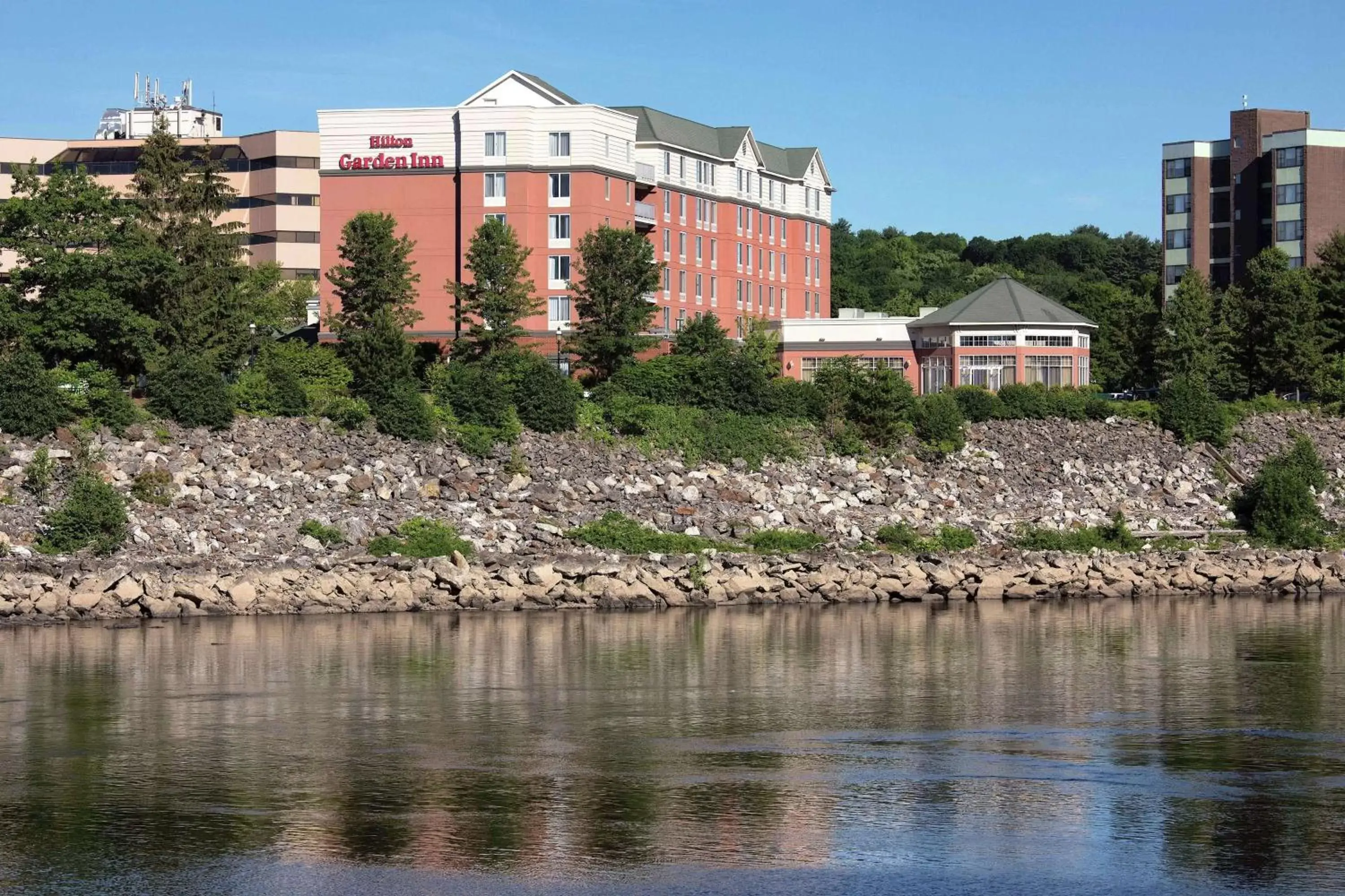 Property Building in Hilton Garden Inn Auburn Riverwatch