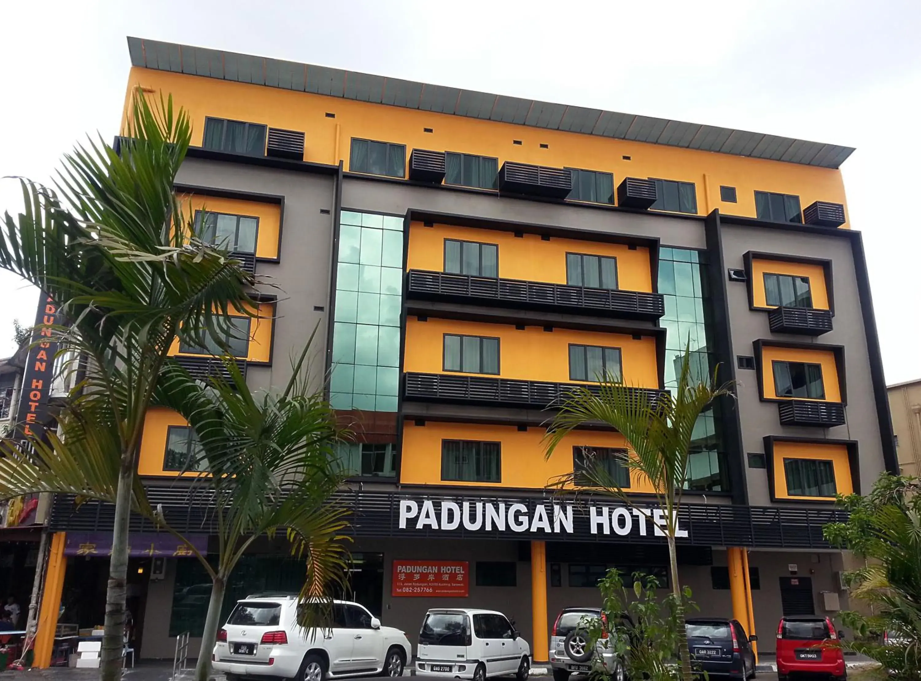 Facade/entrance, Property Building in Padungan Hotel