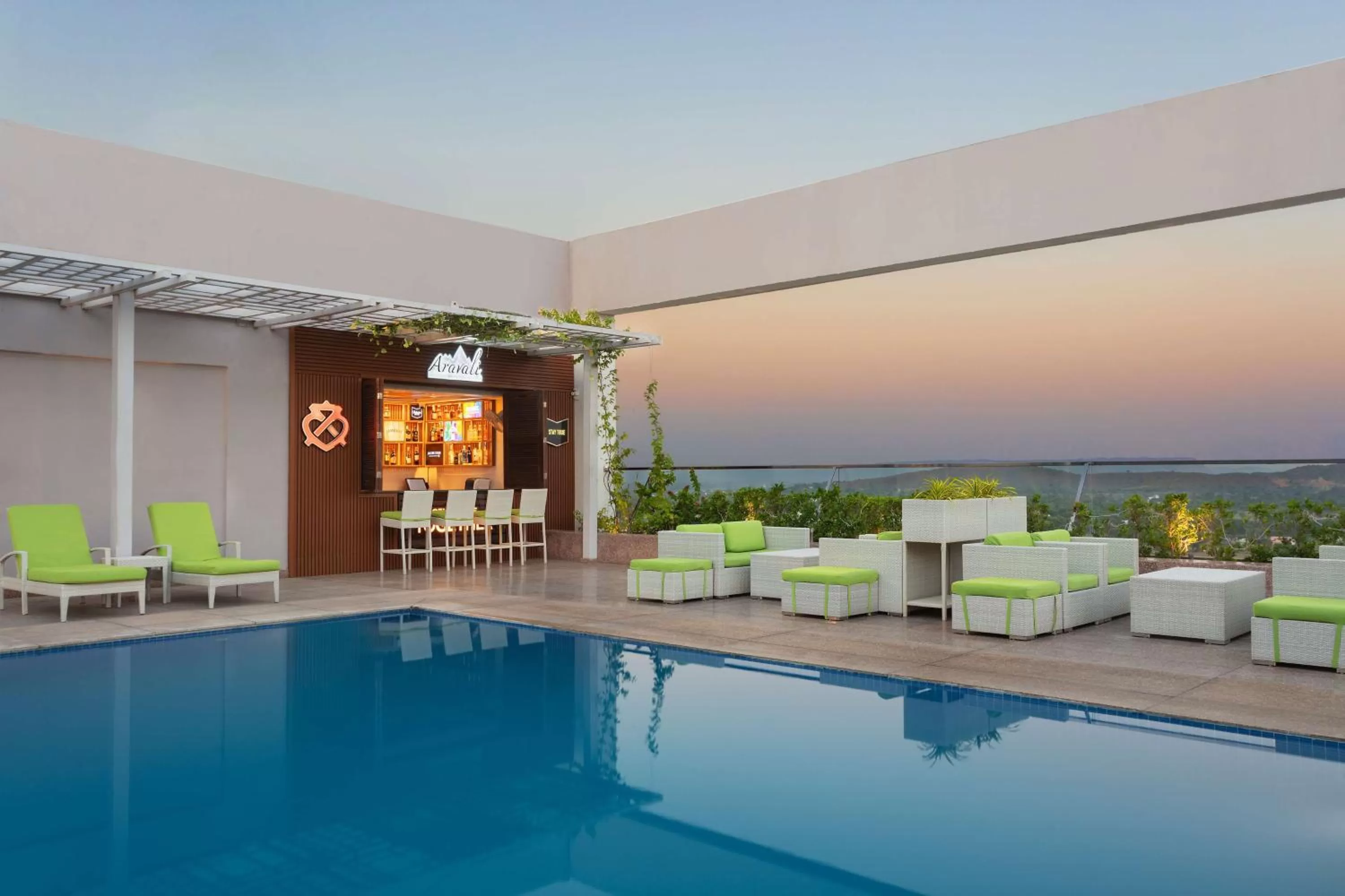 Restaurant/places to eat in DoubleTree By Hilton Jaipur Amer