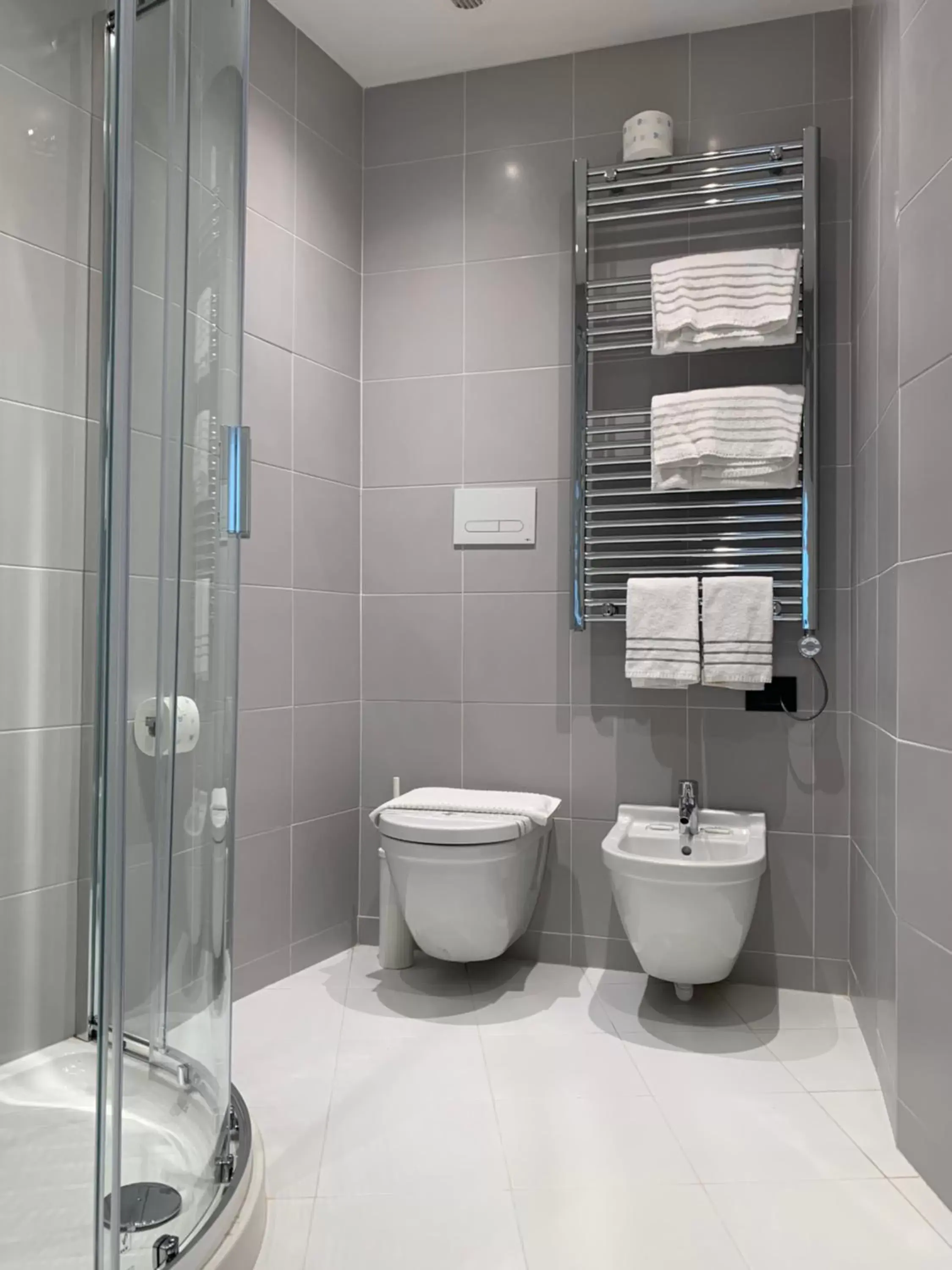 Shower, Bathroom in BB Hotels Aparthotel Isola