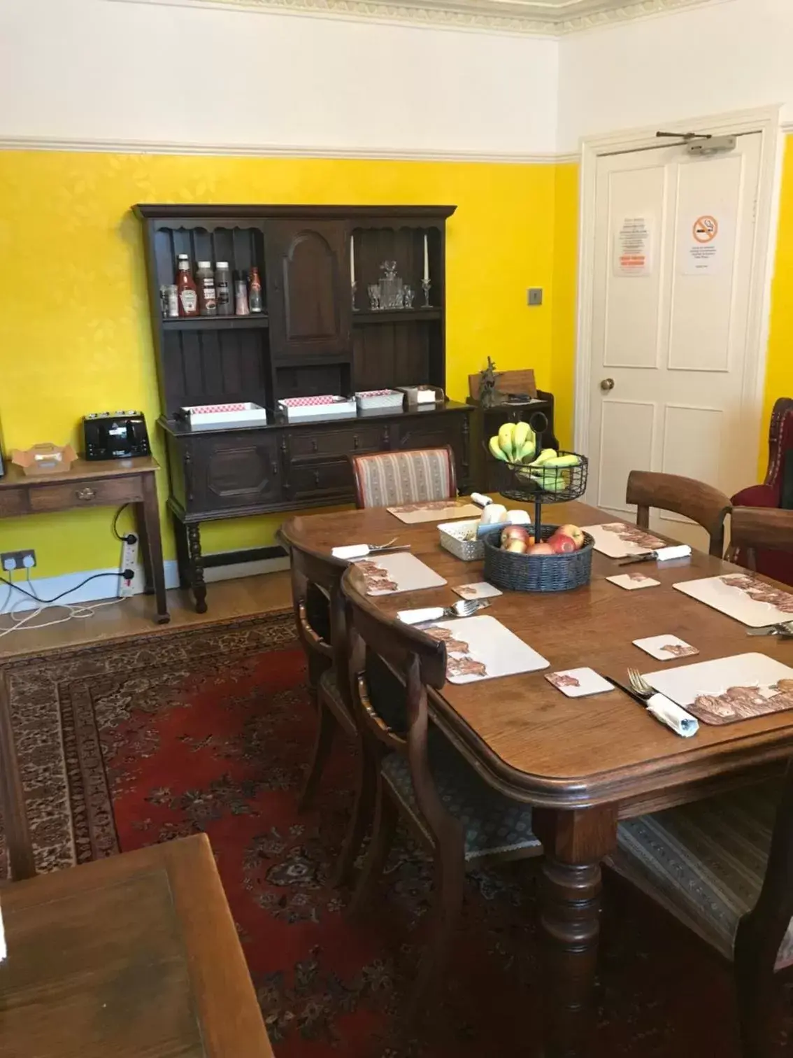 Coffee/tea facilities, Dining Area in Seamore House