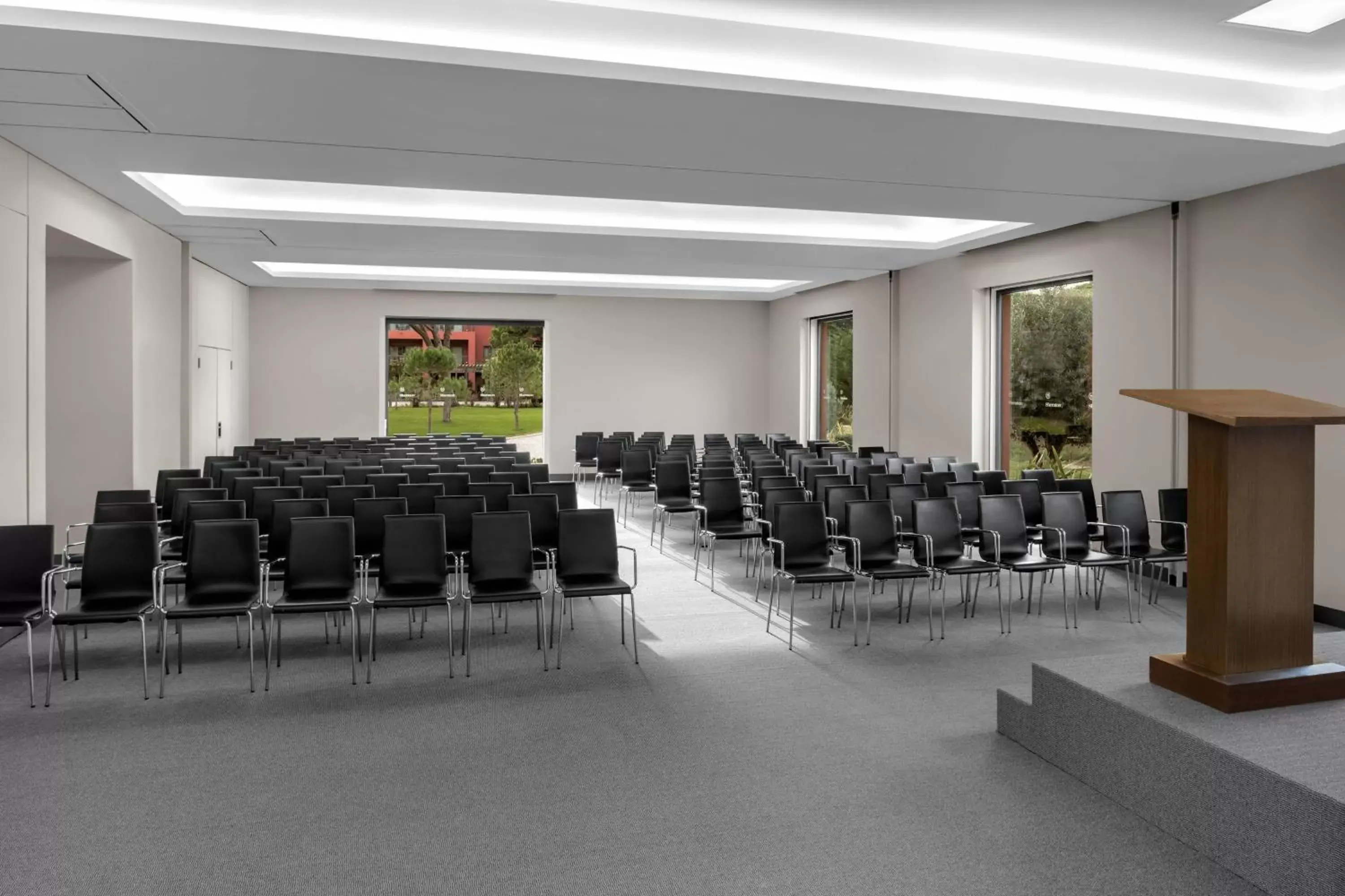 Meeting/conference room in Sheraton Cascais Resort - Hotel & Residences