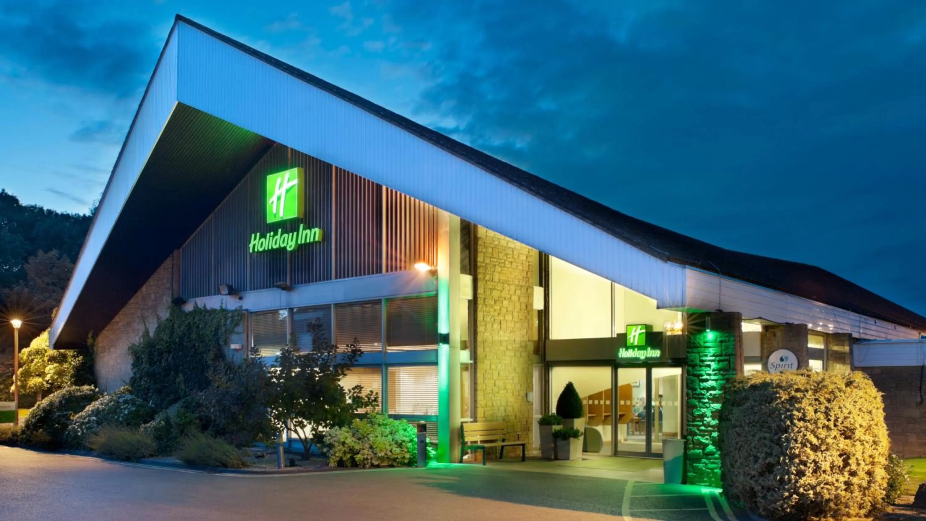 Property building in Holiday Inn Swindon by IHG