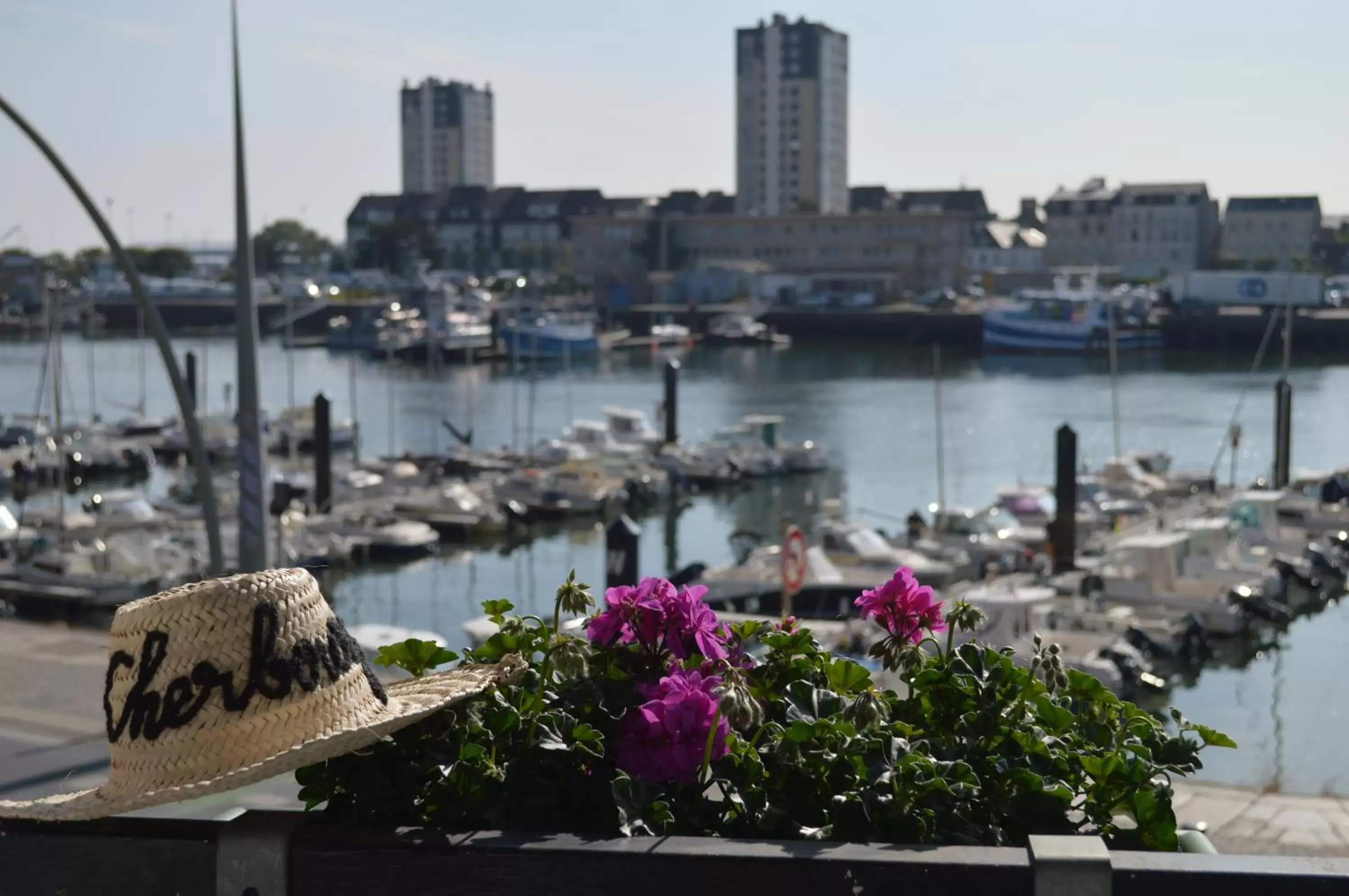 Neighbourhood in Ambassadeur Hotel - Cherbourg Port de Plaisance