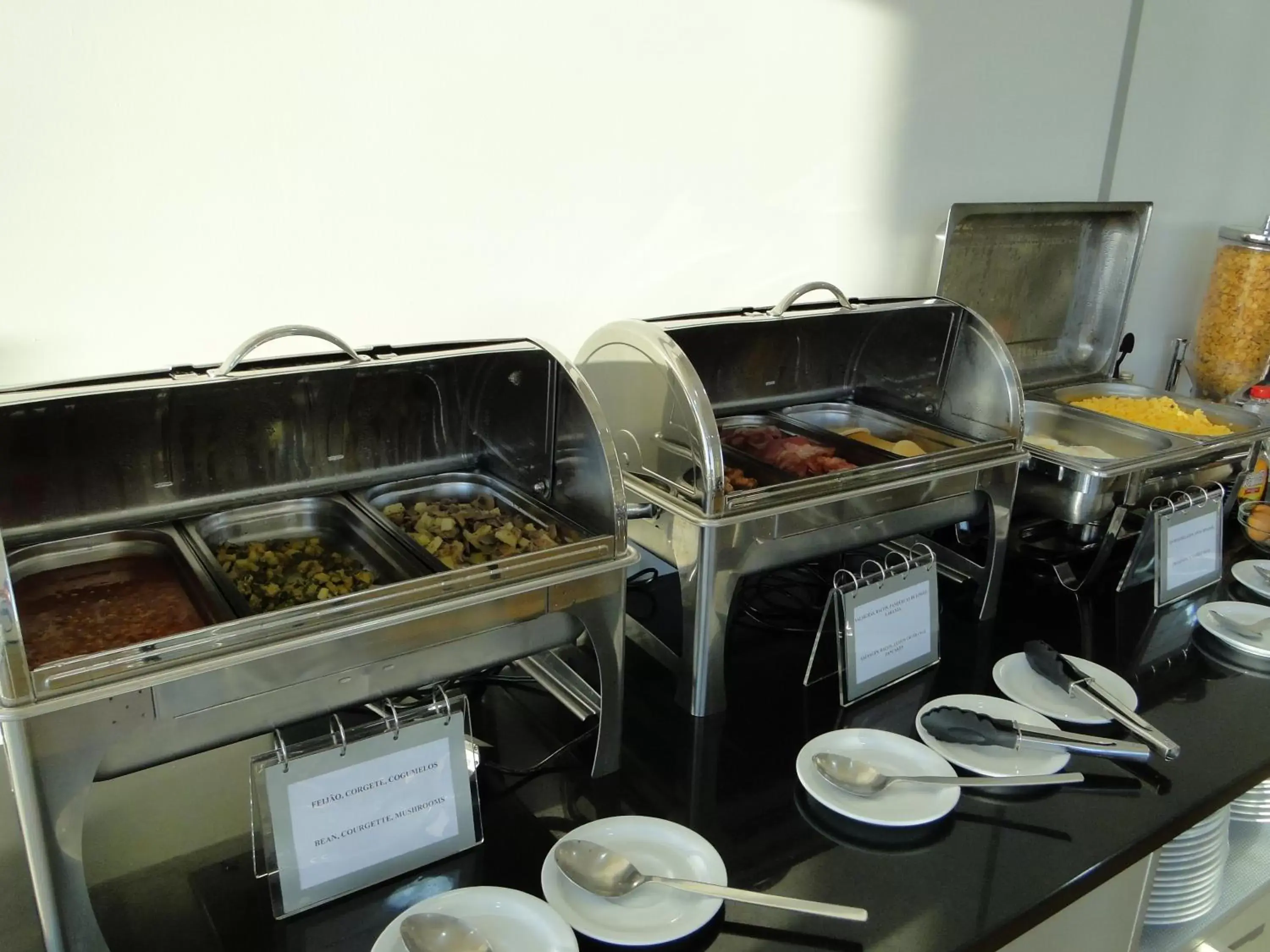 Buffet breakfast in Atlantida Mar Hotel