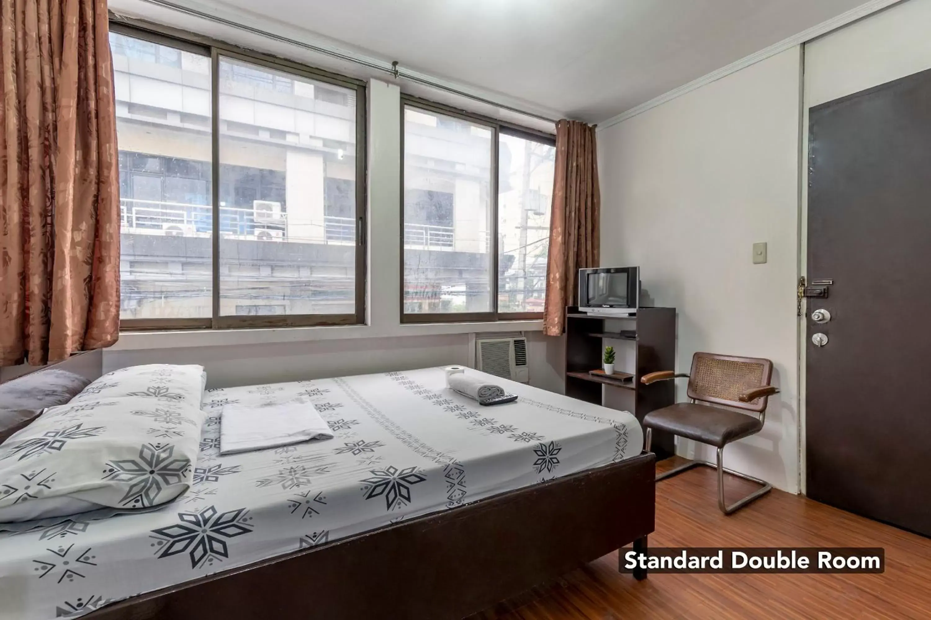 Bed in Victoria Mansions Bed in Victoria Mansions