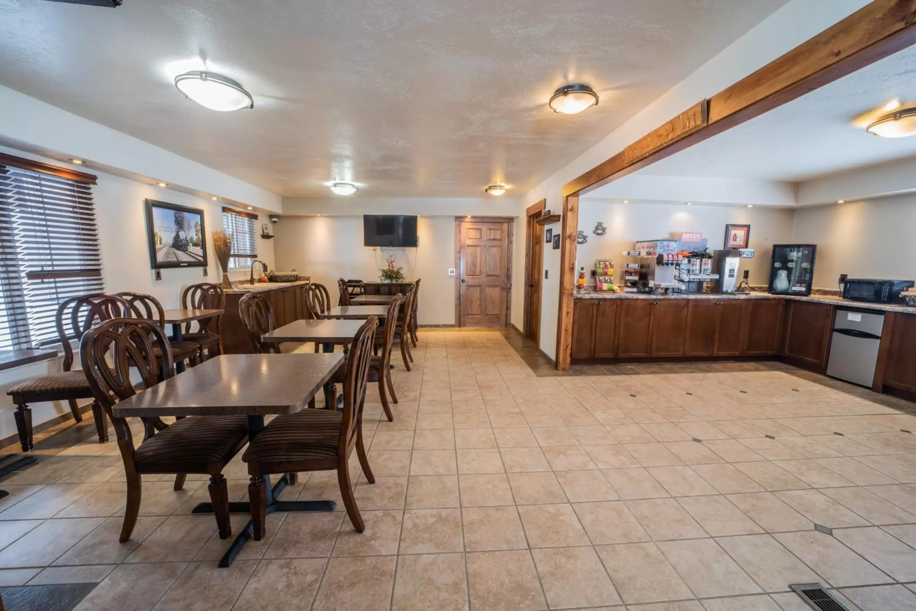 Breakfast, Restaurant/Places to Eat in Clover Creek Inn