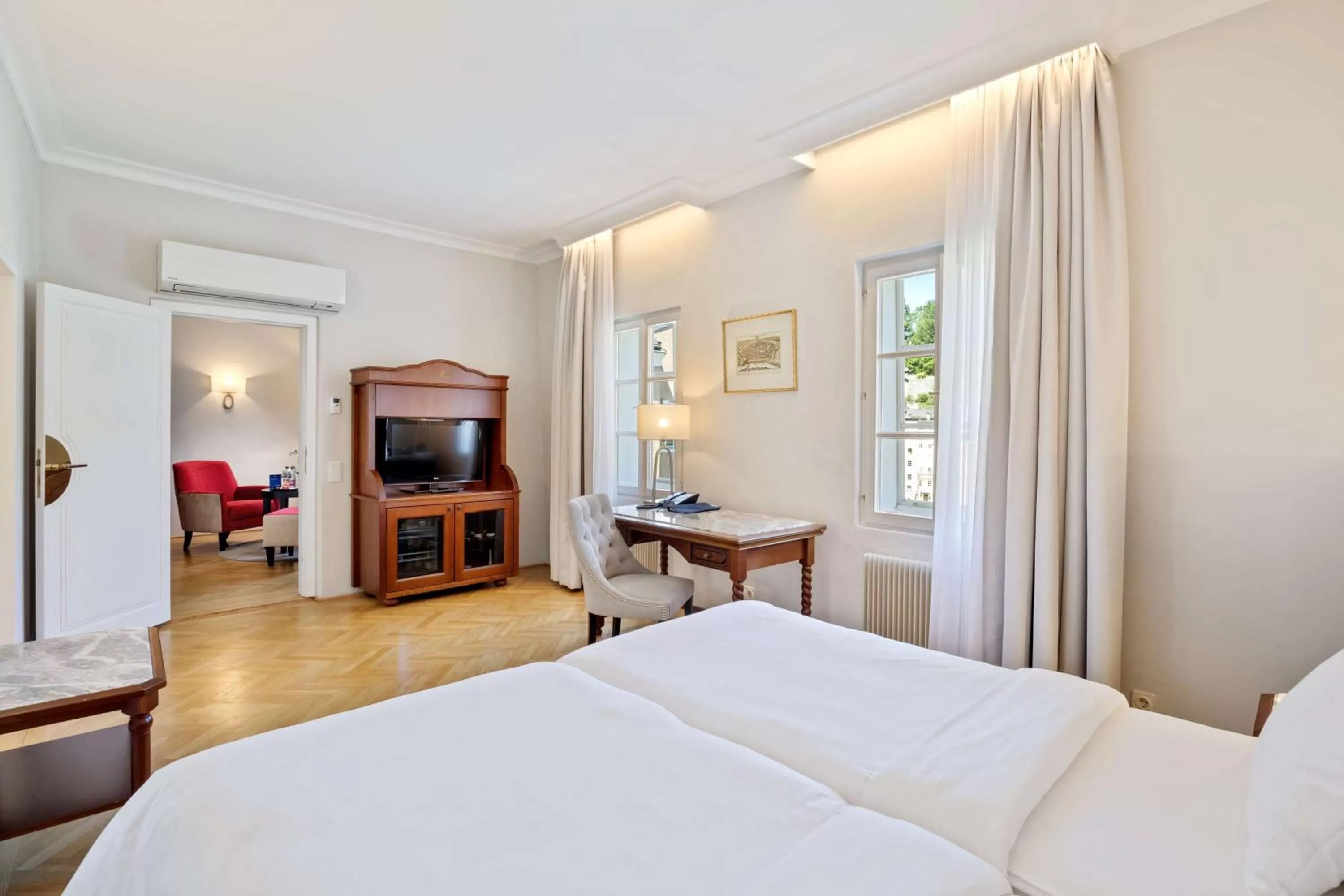 Photo of the whole room, Bed in Radisson Blu Hotel Altstadt